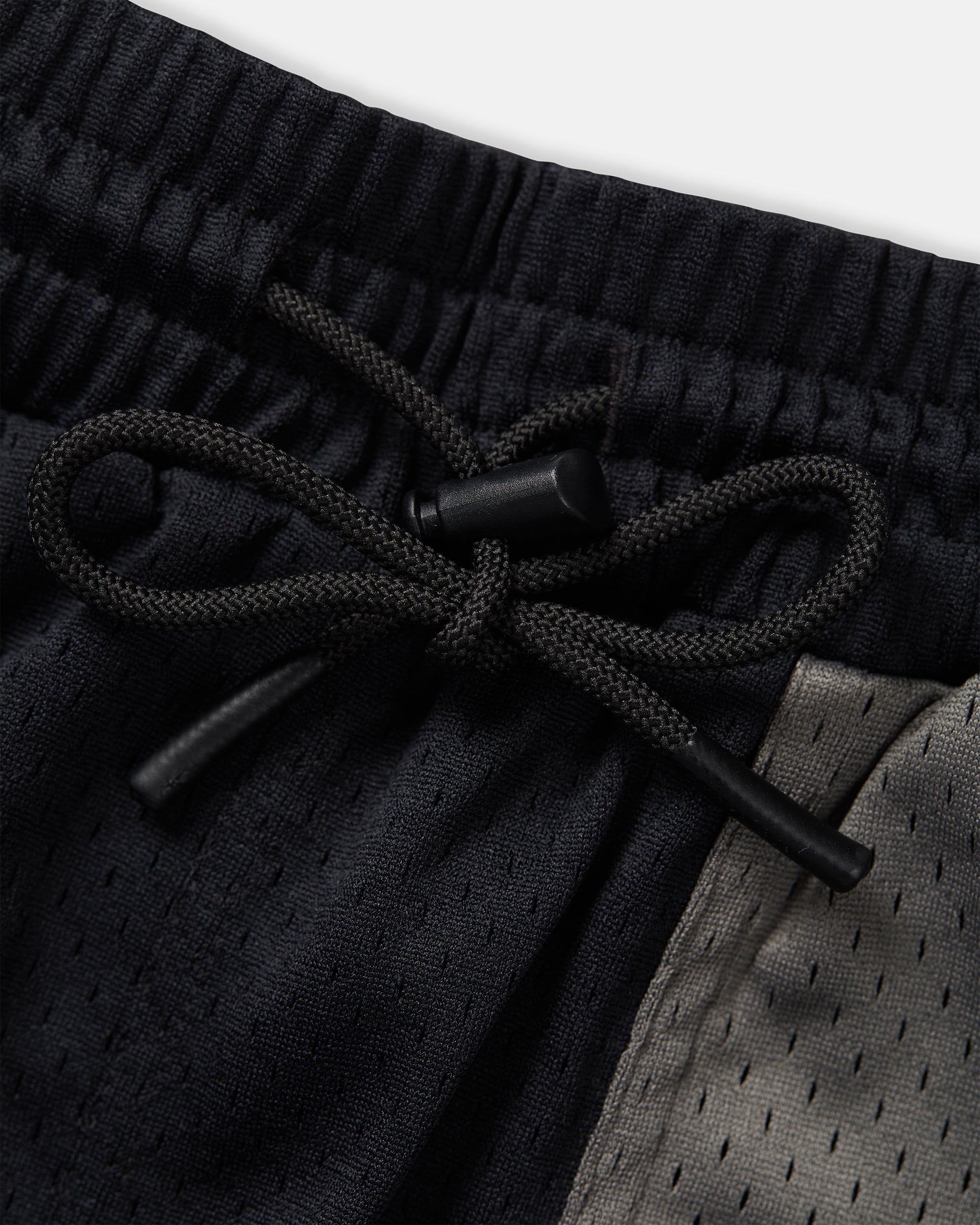 FIELD SHORT - BLACK / GREY