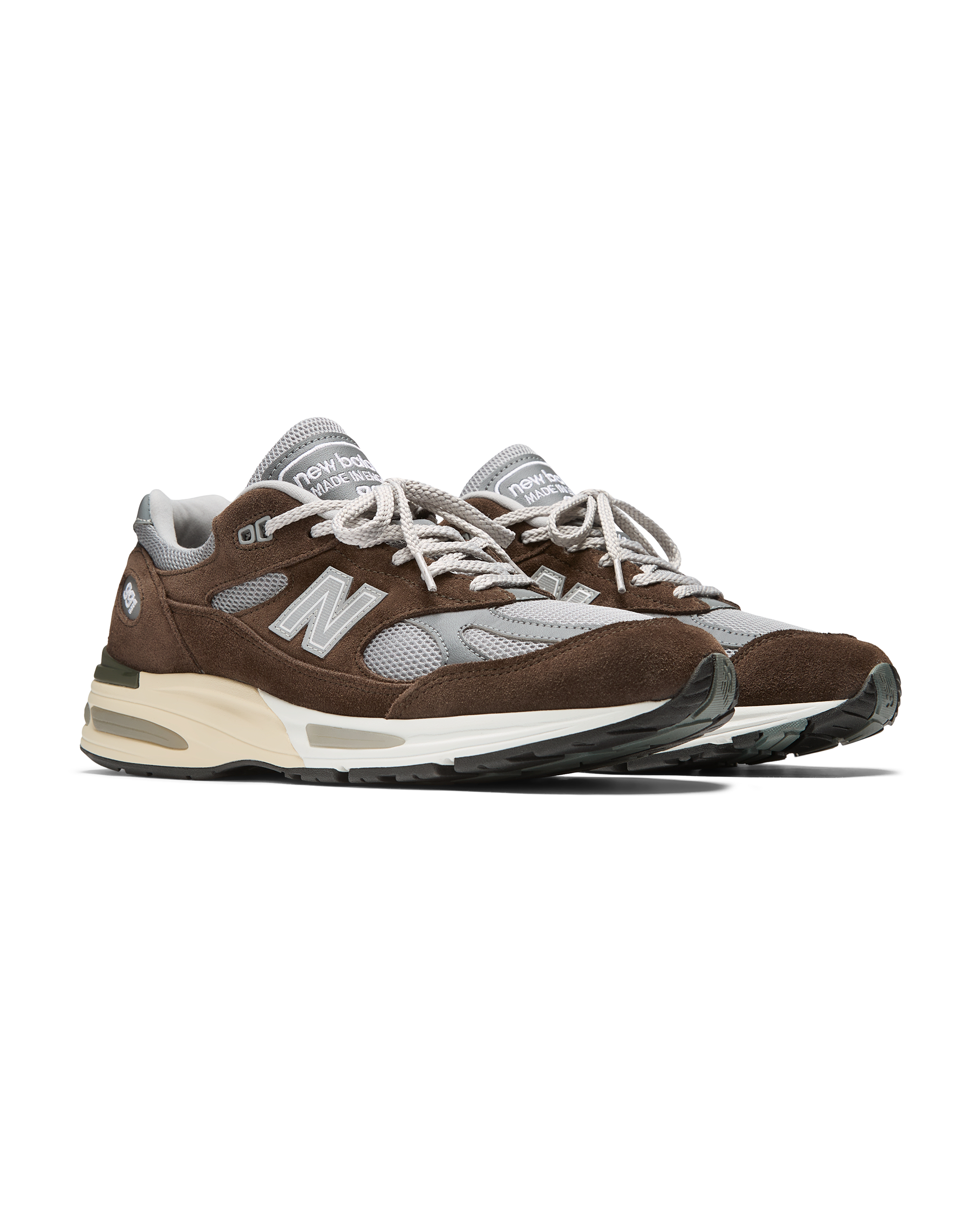 Made in UK U991v2 - Slate Black Alloy / Smoked Pearl