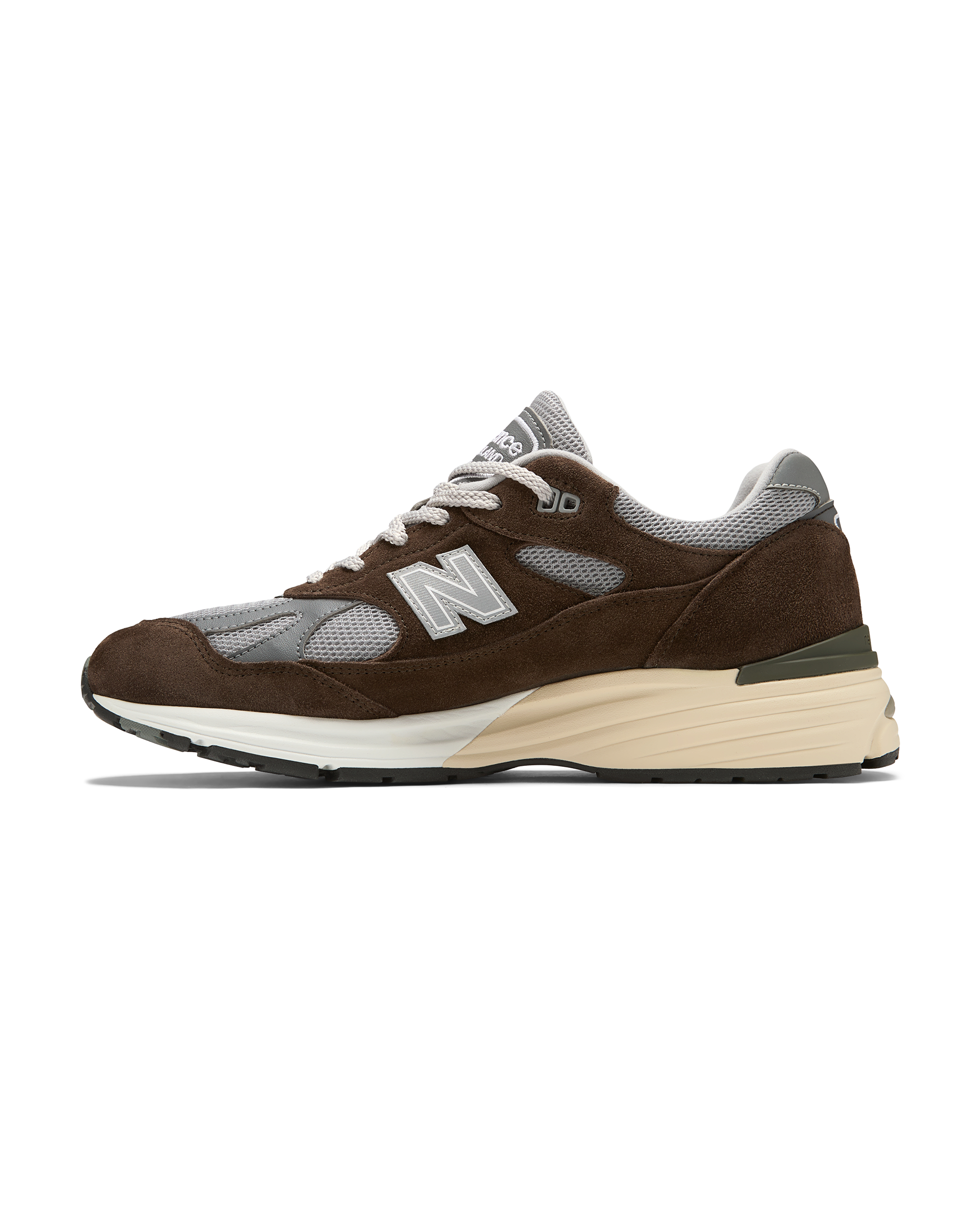Made in UK U991v2 - Slate Black Alloy / Smoked Pearl