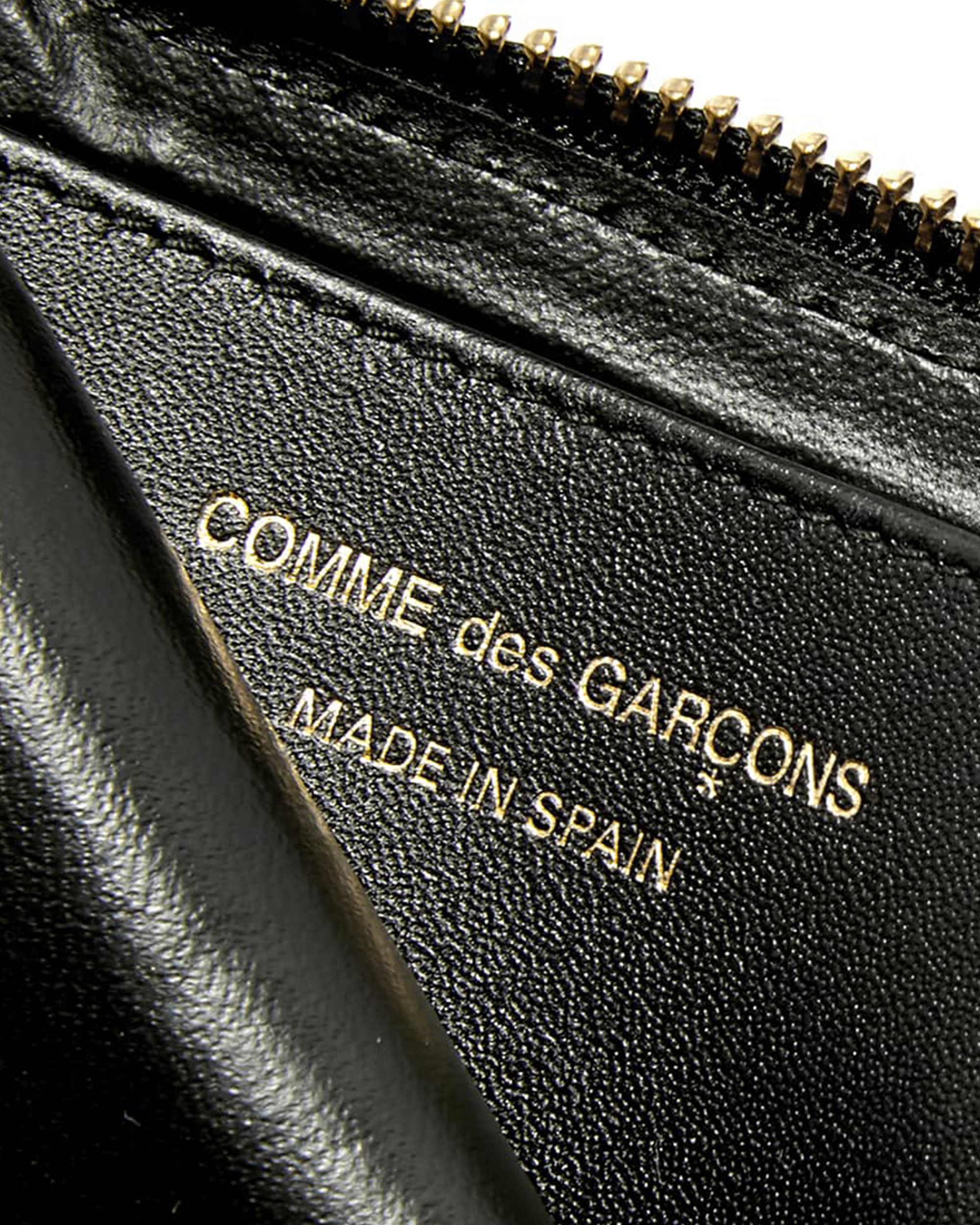 Huge Logo Zip Wallet - Black