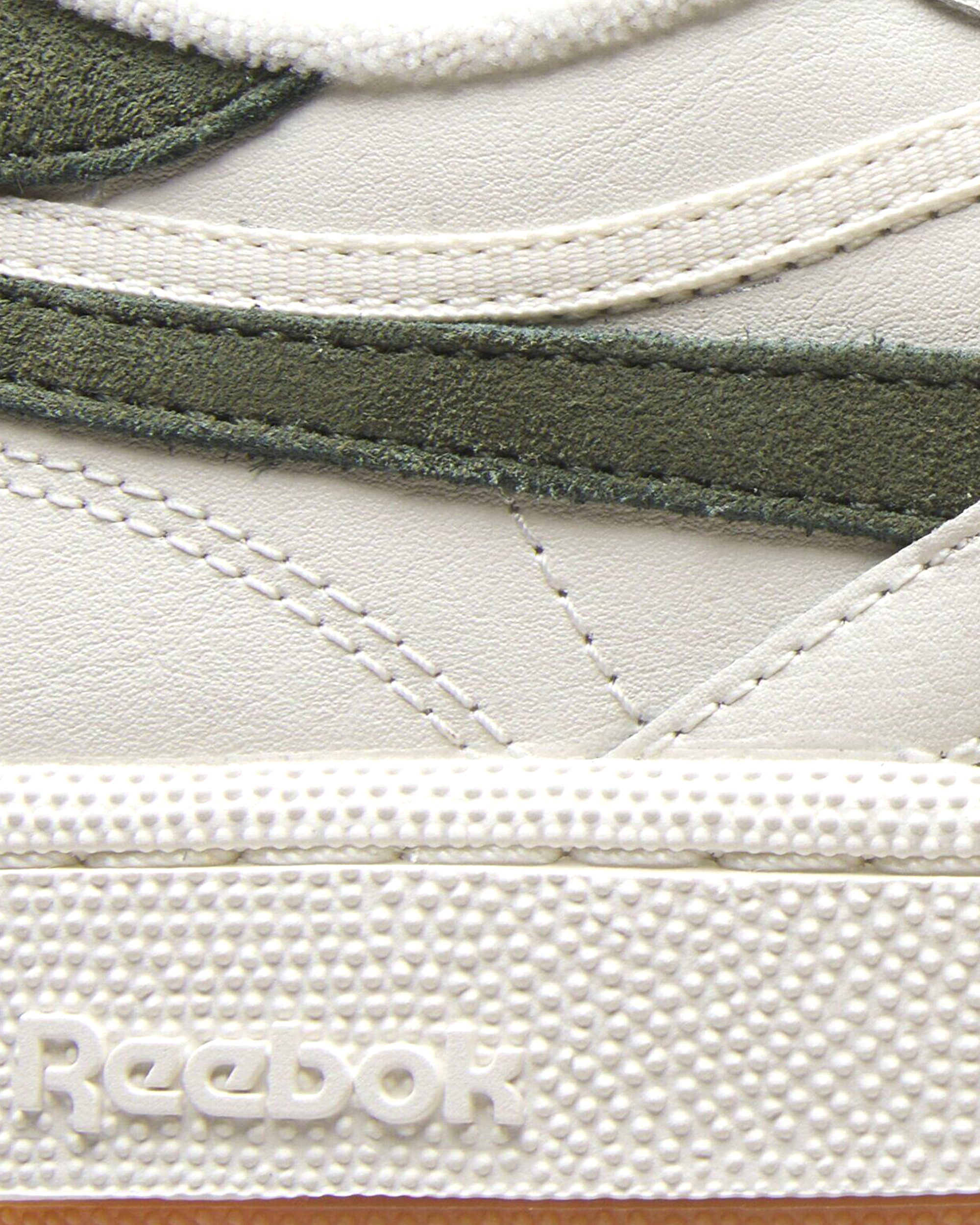 Womens Club C Revenge - Chalk / Varsity Green / Gum