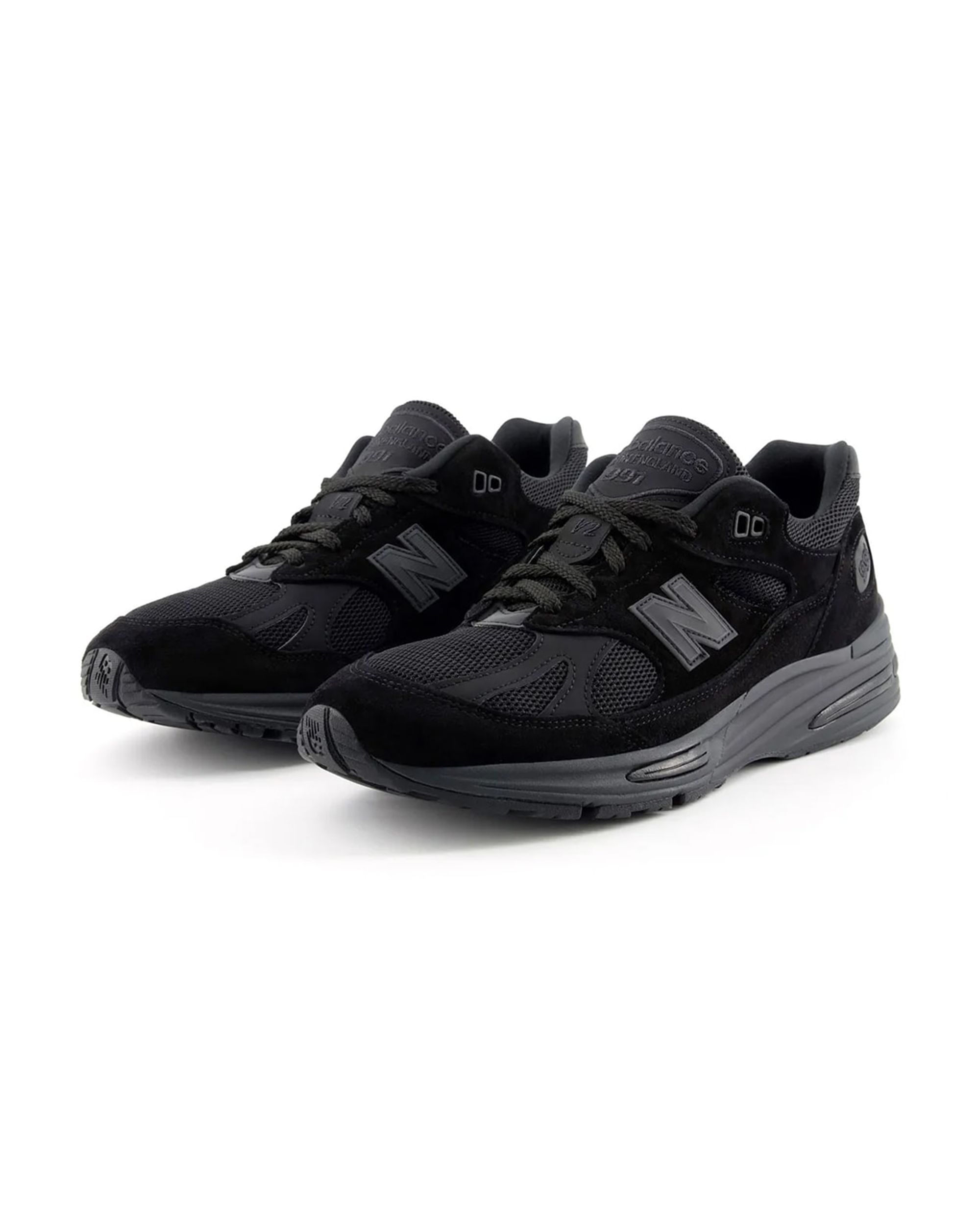 Made in U.K. 991v2 - Black / Black / Black