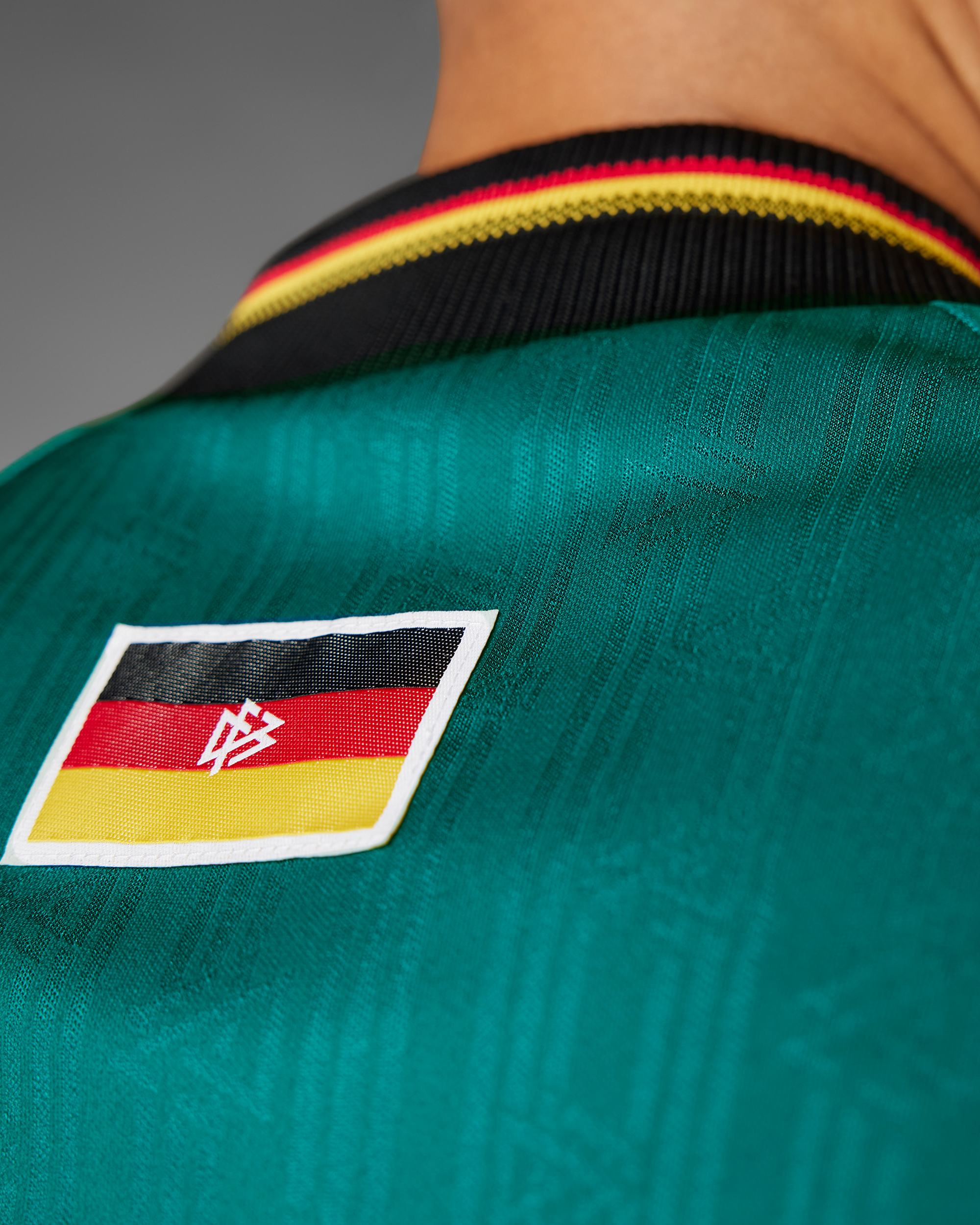 Germany 1996 Away Jersey - Green / Black