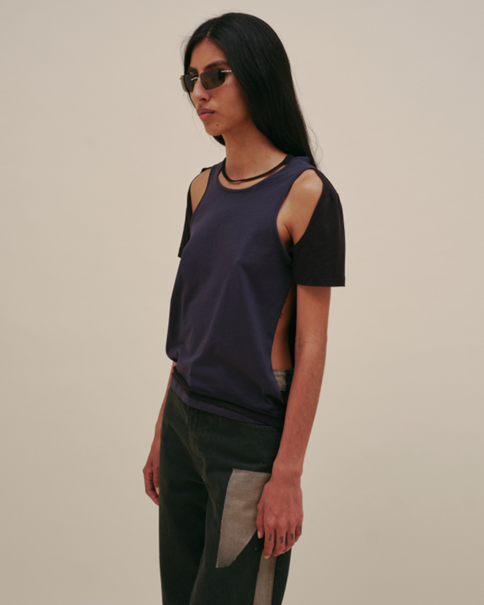 Hugging Tee - Blackberry