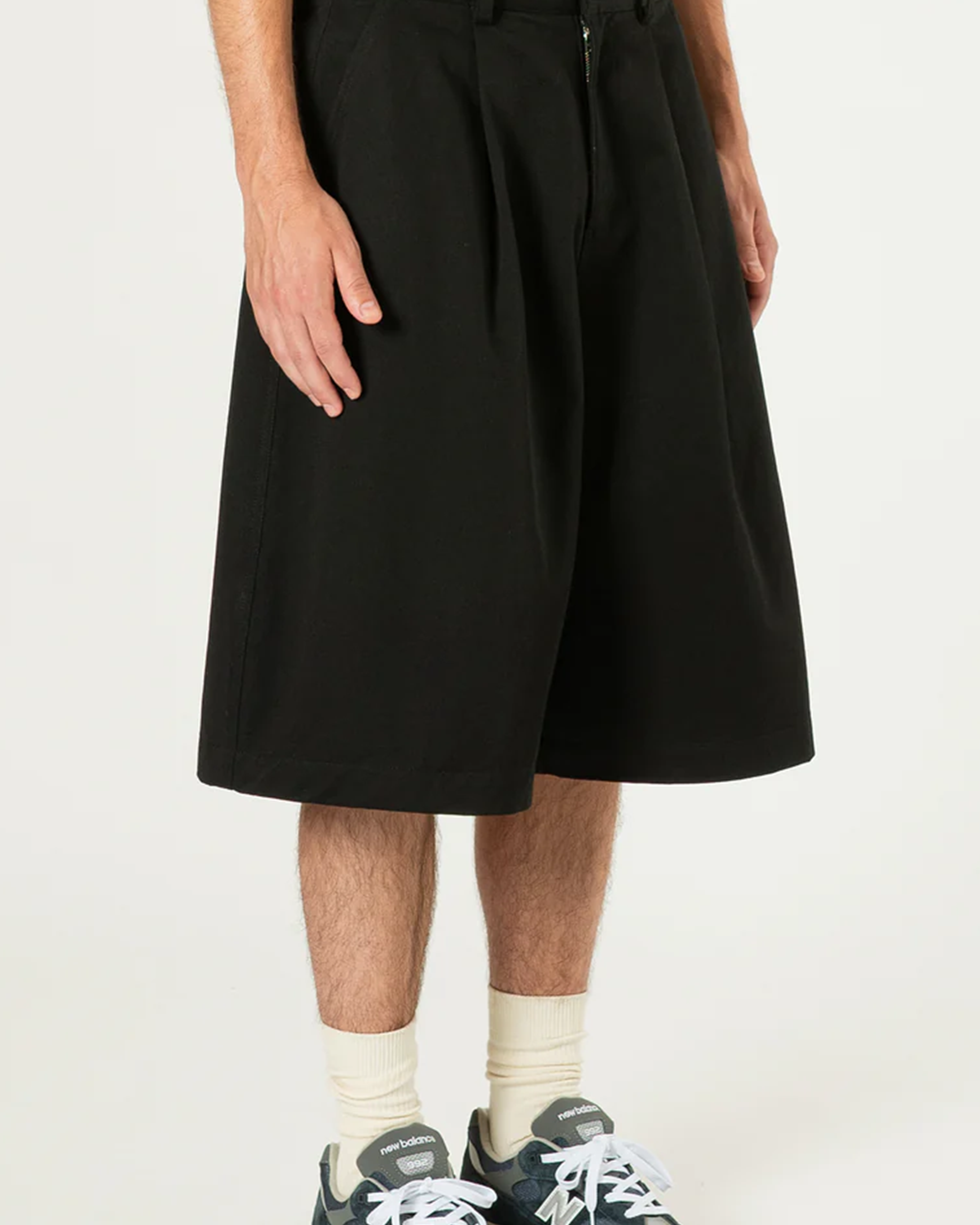 Pintuck Wide Shorts - Black