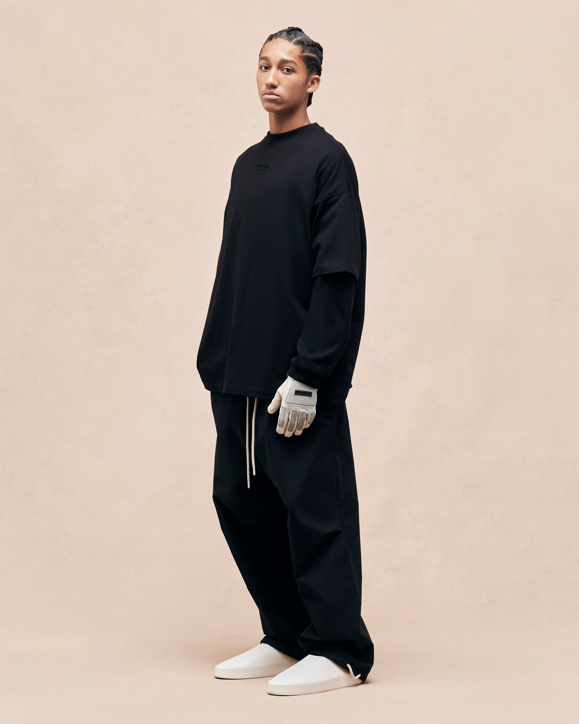Essentials LS Tee - Cloud Dancer