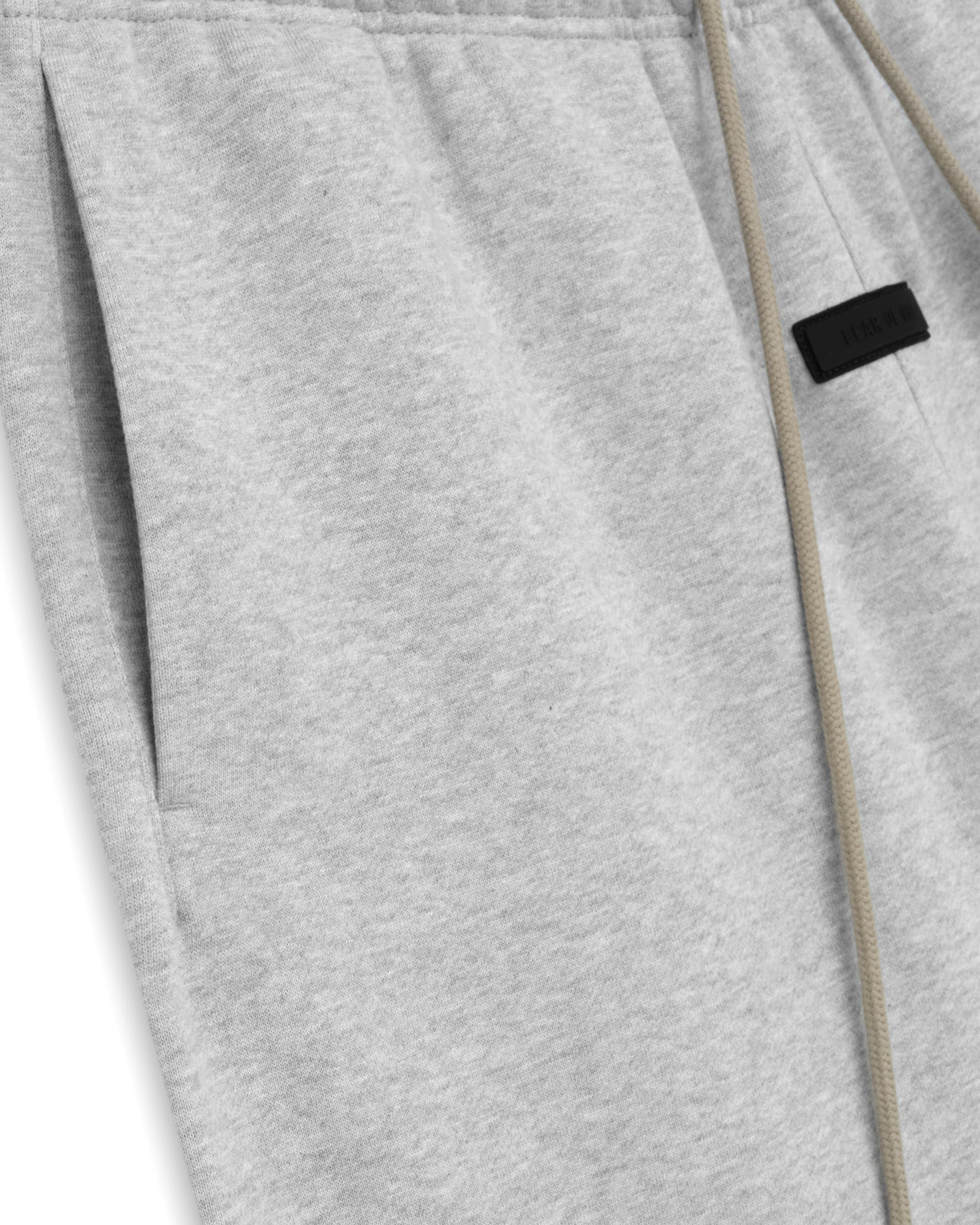 Essentials Sweatshorts - Light Heather grey