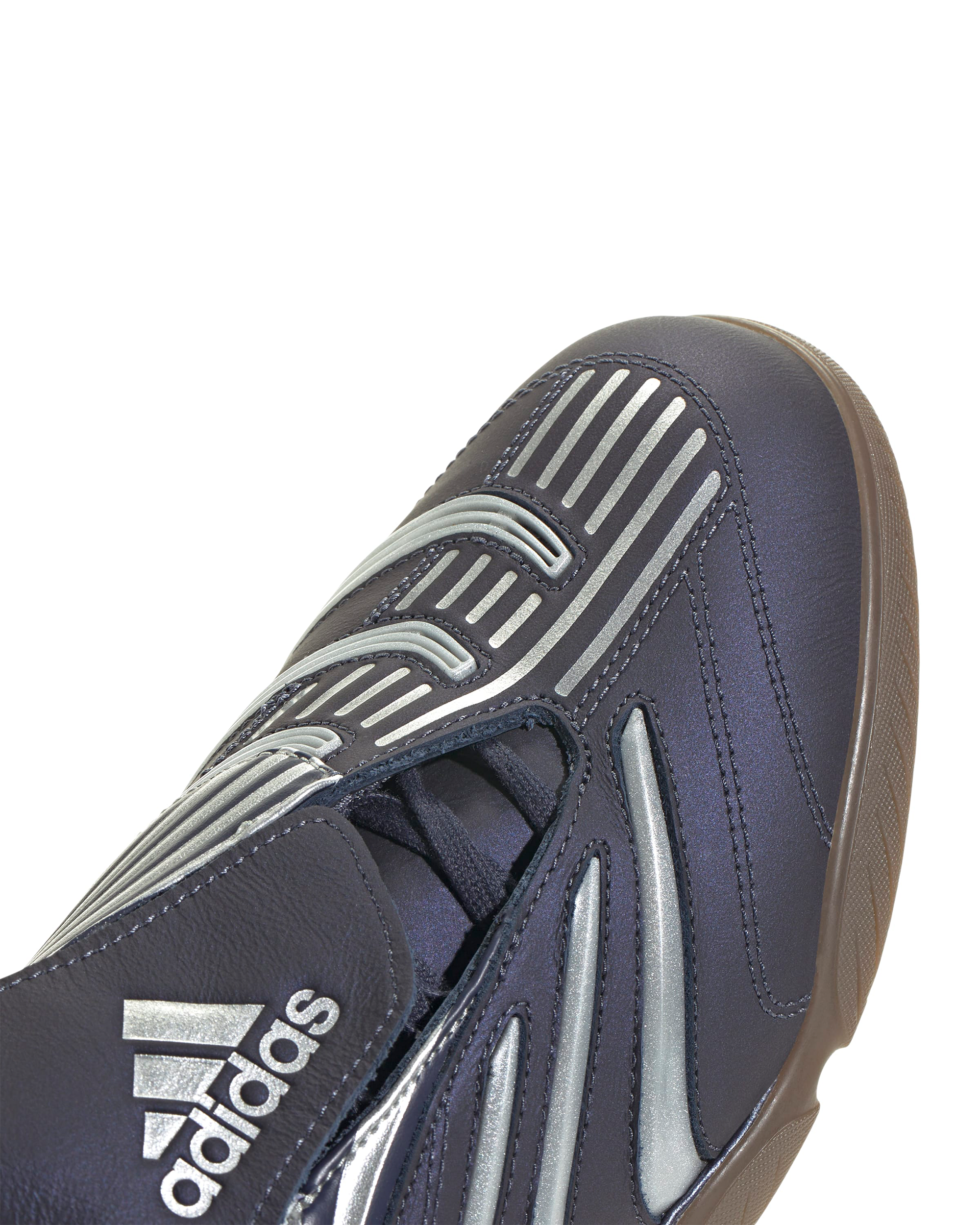 Predator Sala - Shadow Navy / Silver Metallic / Gum