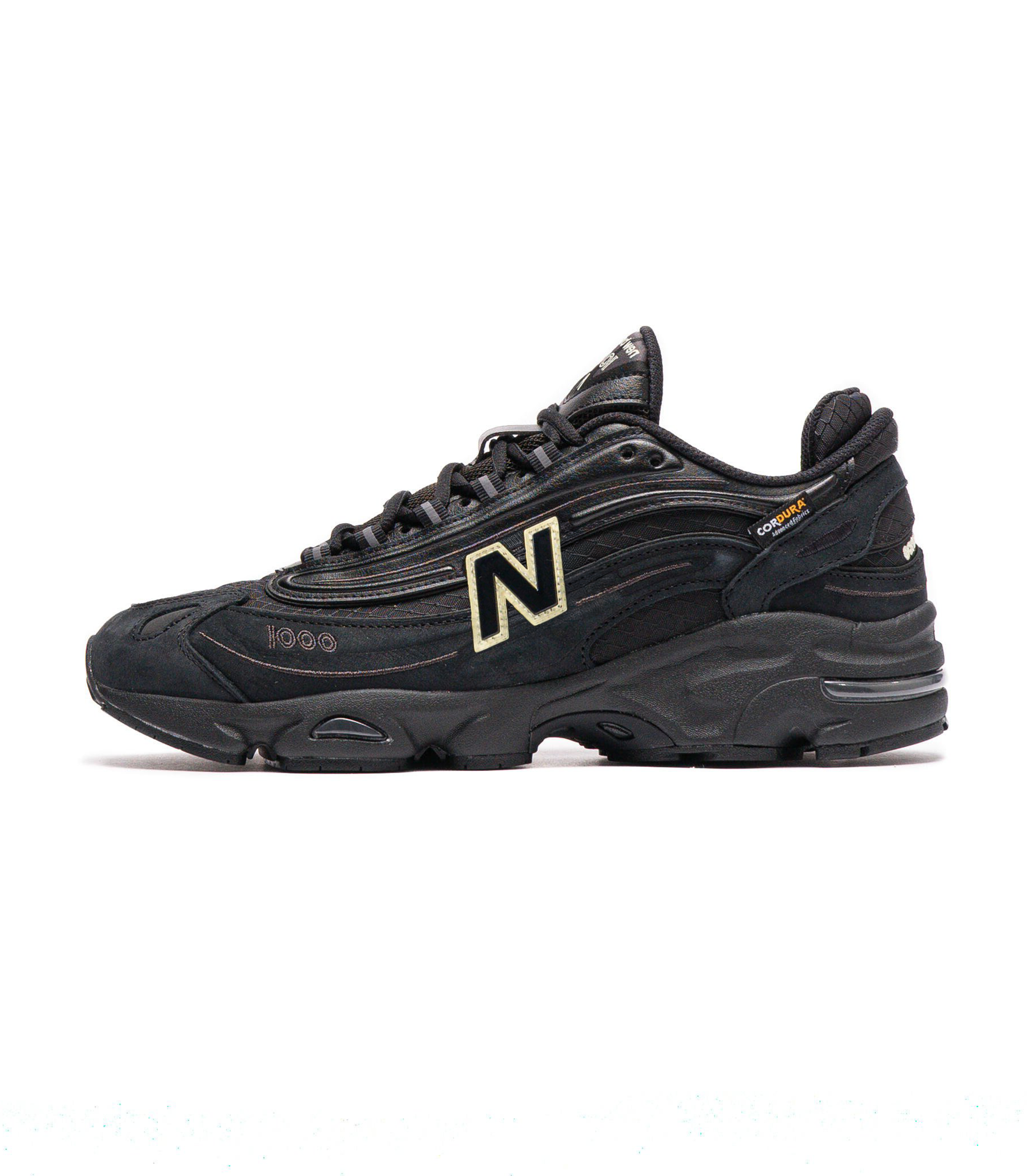 1000v1 - Black