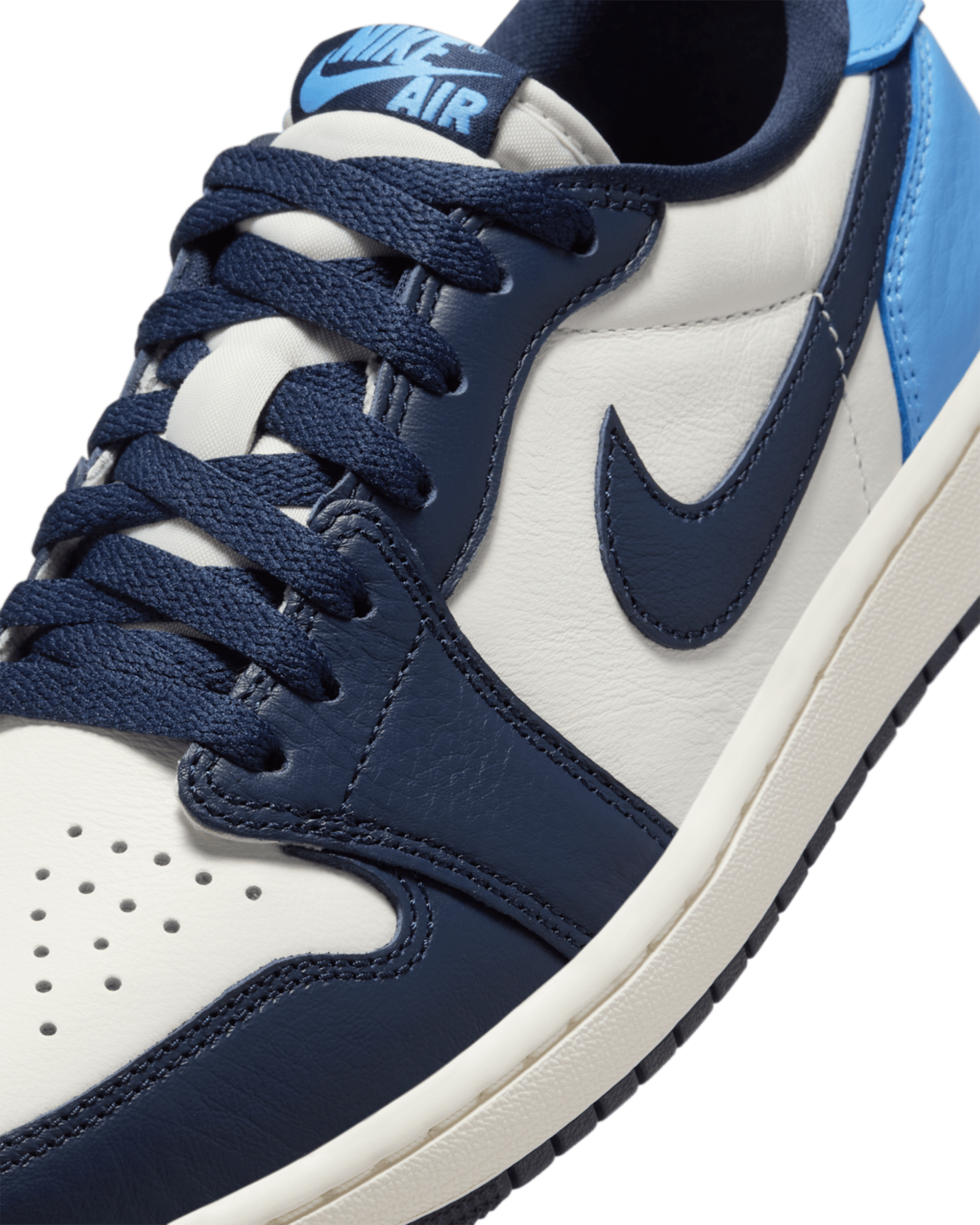 Air Jordan 1 Retro Low - White / Obsidian