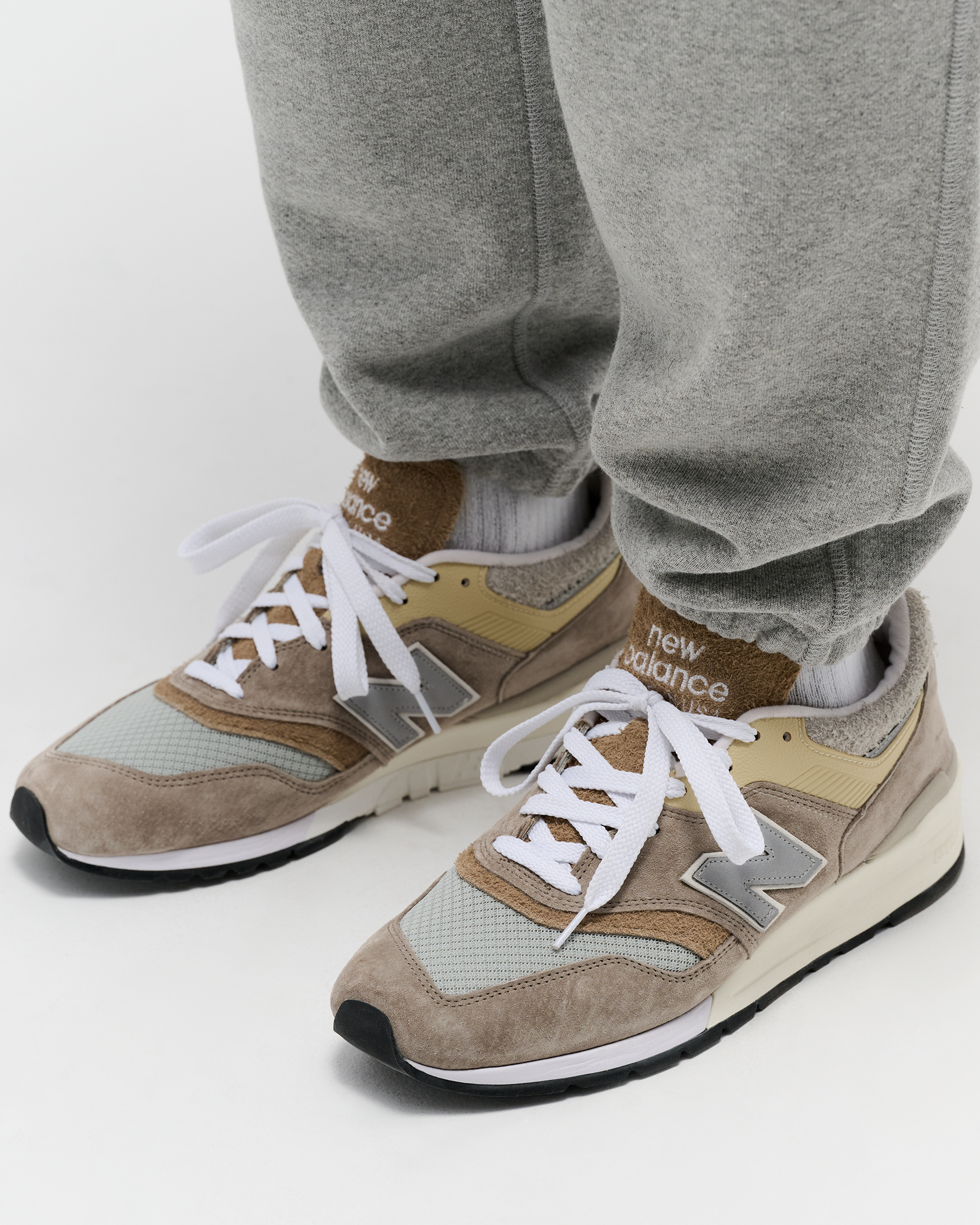 MADE in USA 997 - Light Mushroom / Mirage Grey
