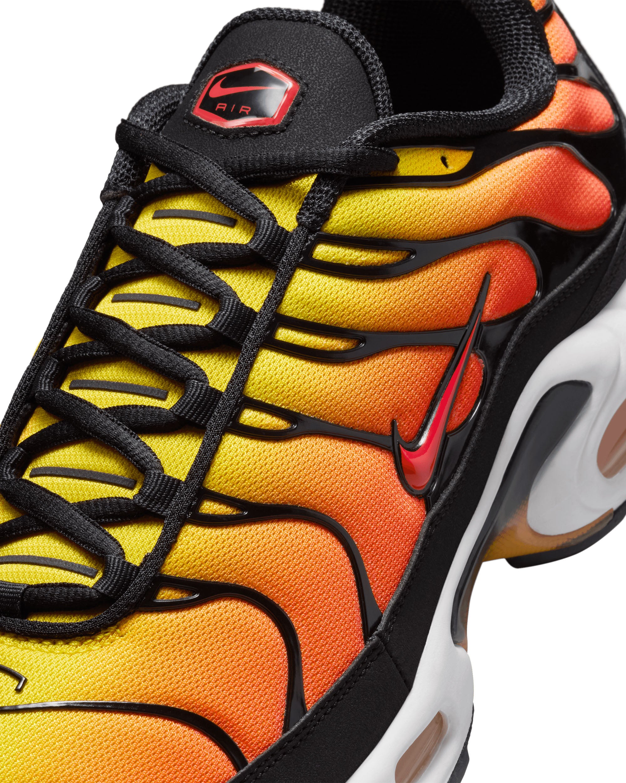 Air Max Plus - Black / Pimento / Bright Ceramic/ Resin