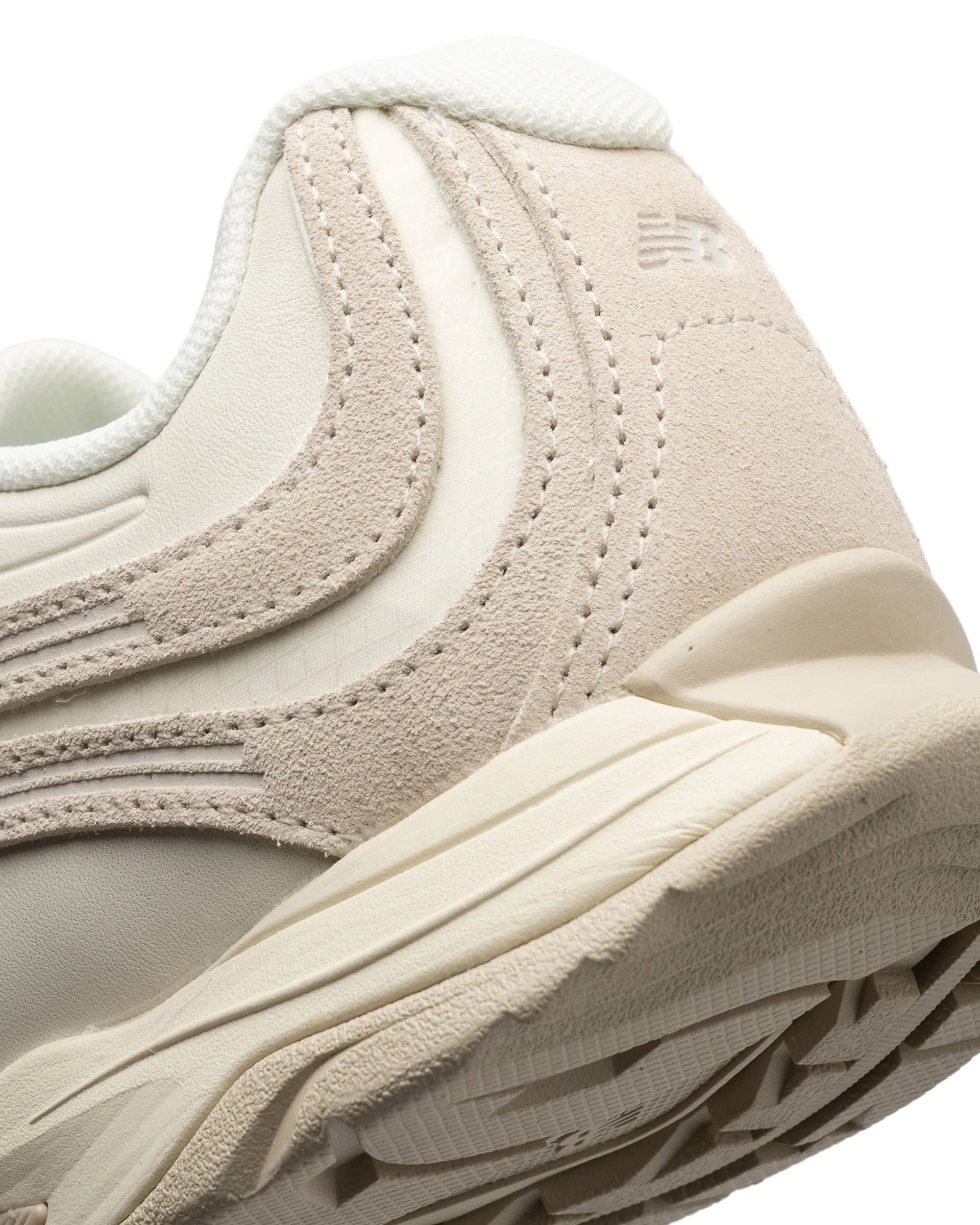 RC56 - Timberwolf / Sea Salt