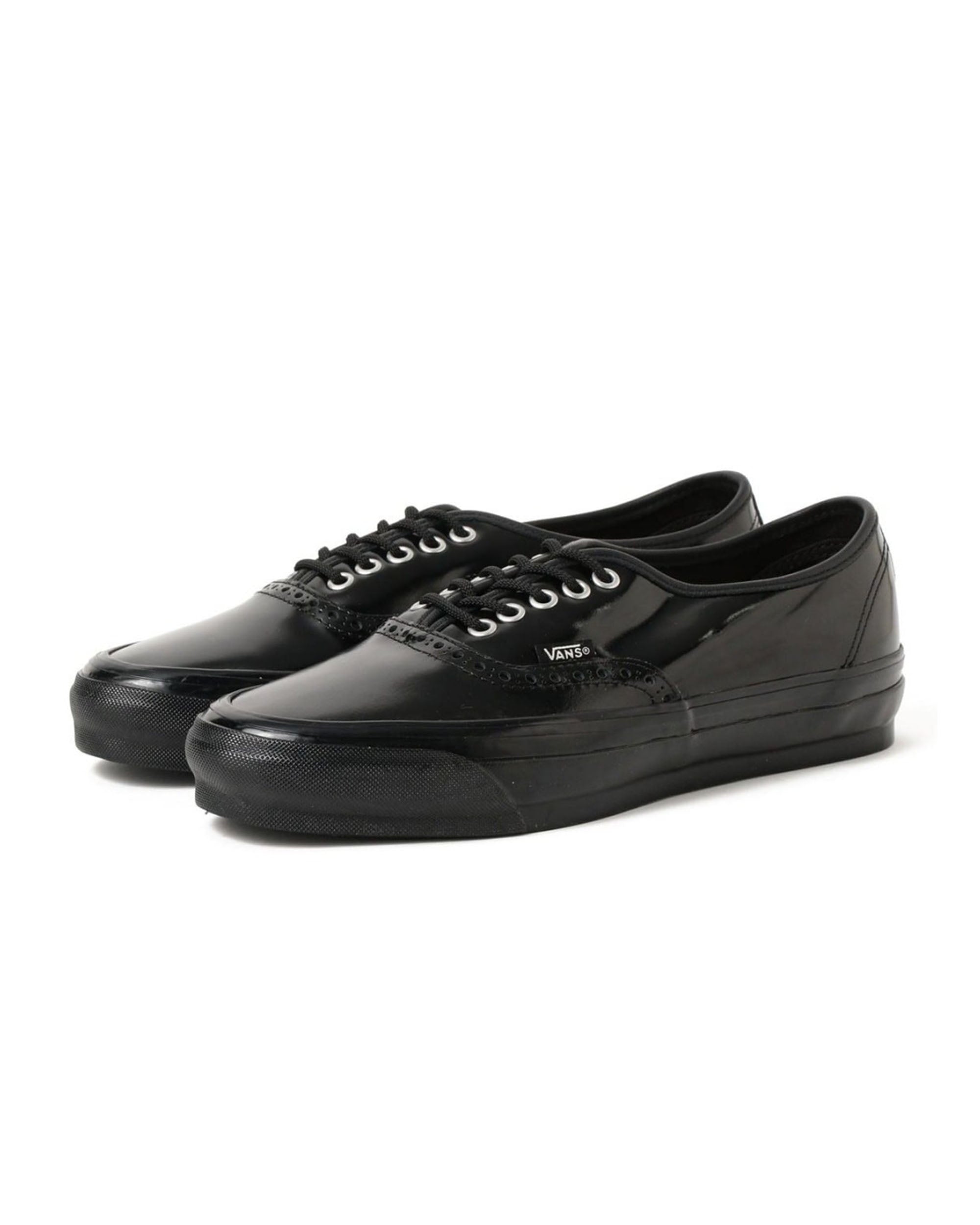 OTW Authentic 44 Siped Vibram Gloss Leather Brogue - Black / Black