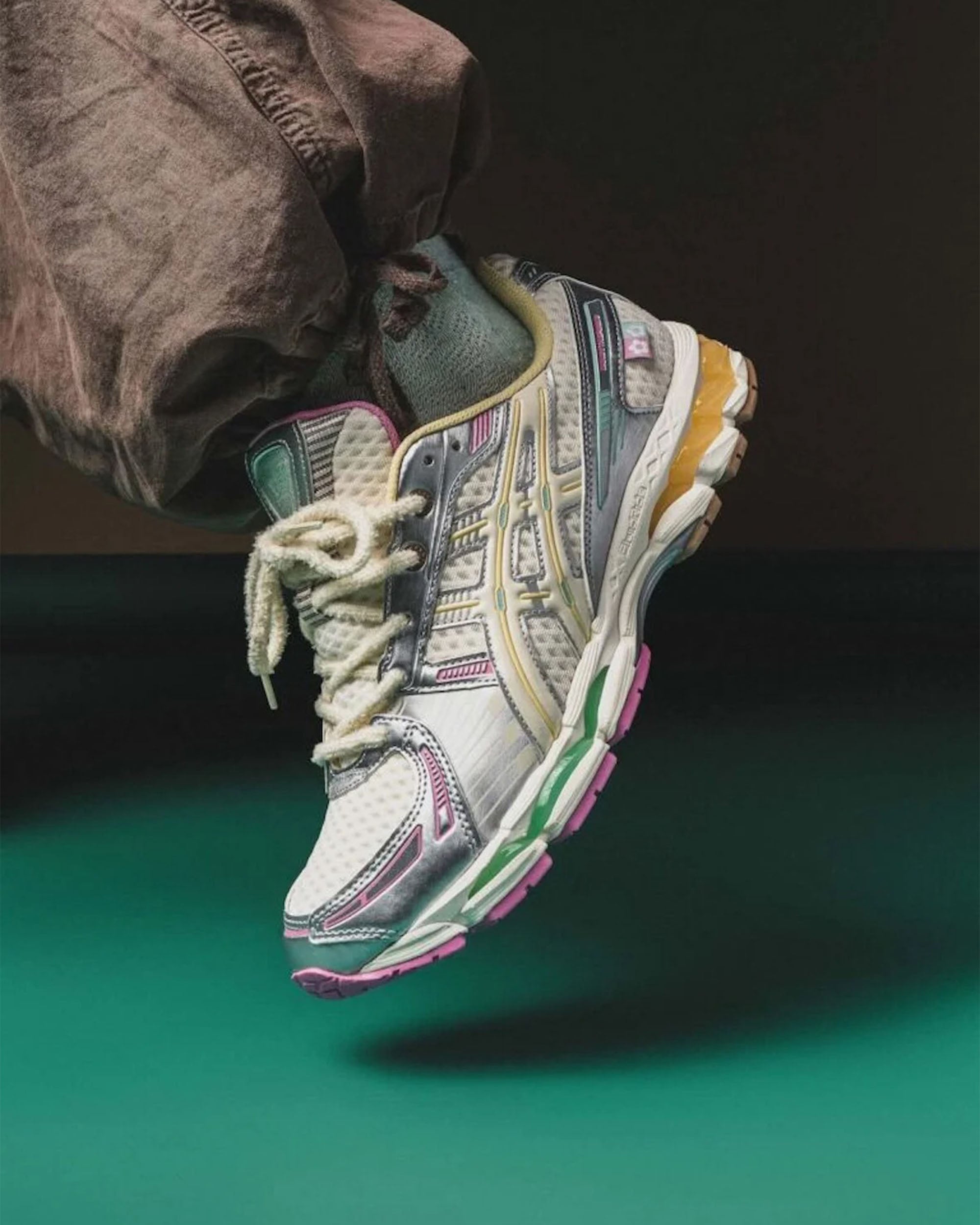 Vandy the Pink Gel-Kayano 12.1 - Antique White / Antique White