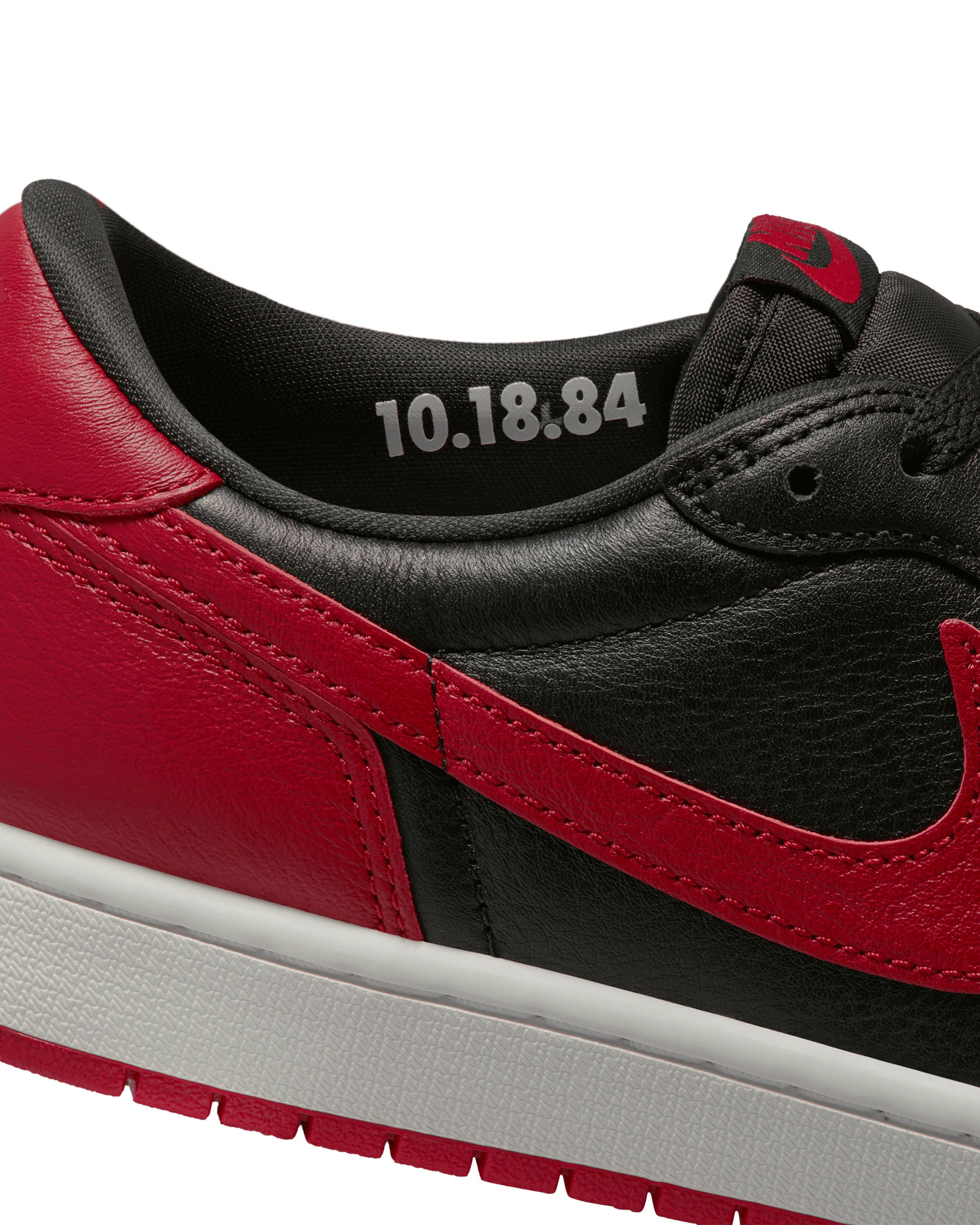 Air Jordan 1 Retro Low OG - Black / Varsity Red / Noir