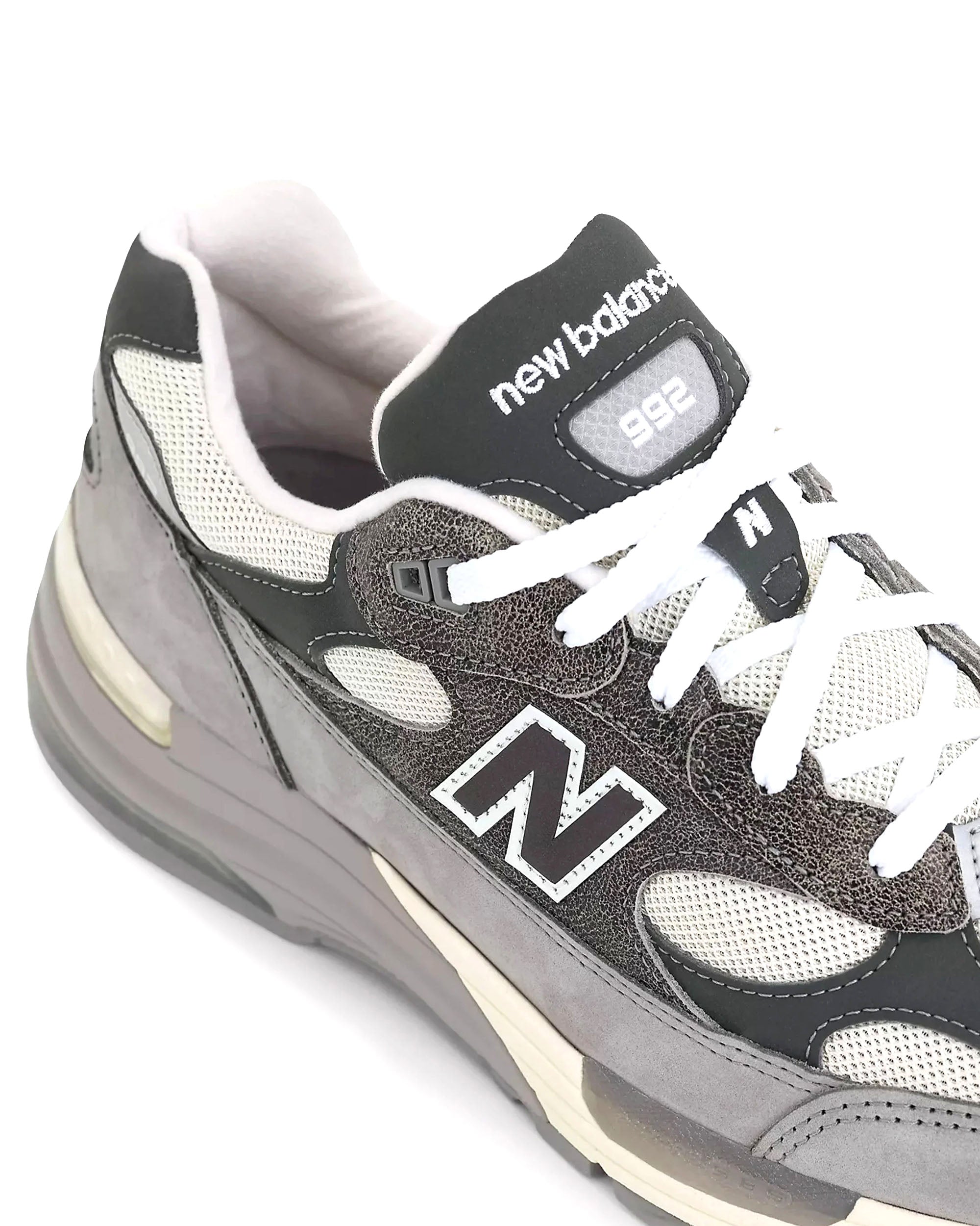 Made in USA 992 - Shadow Grey / Turtledove