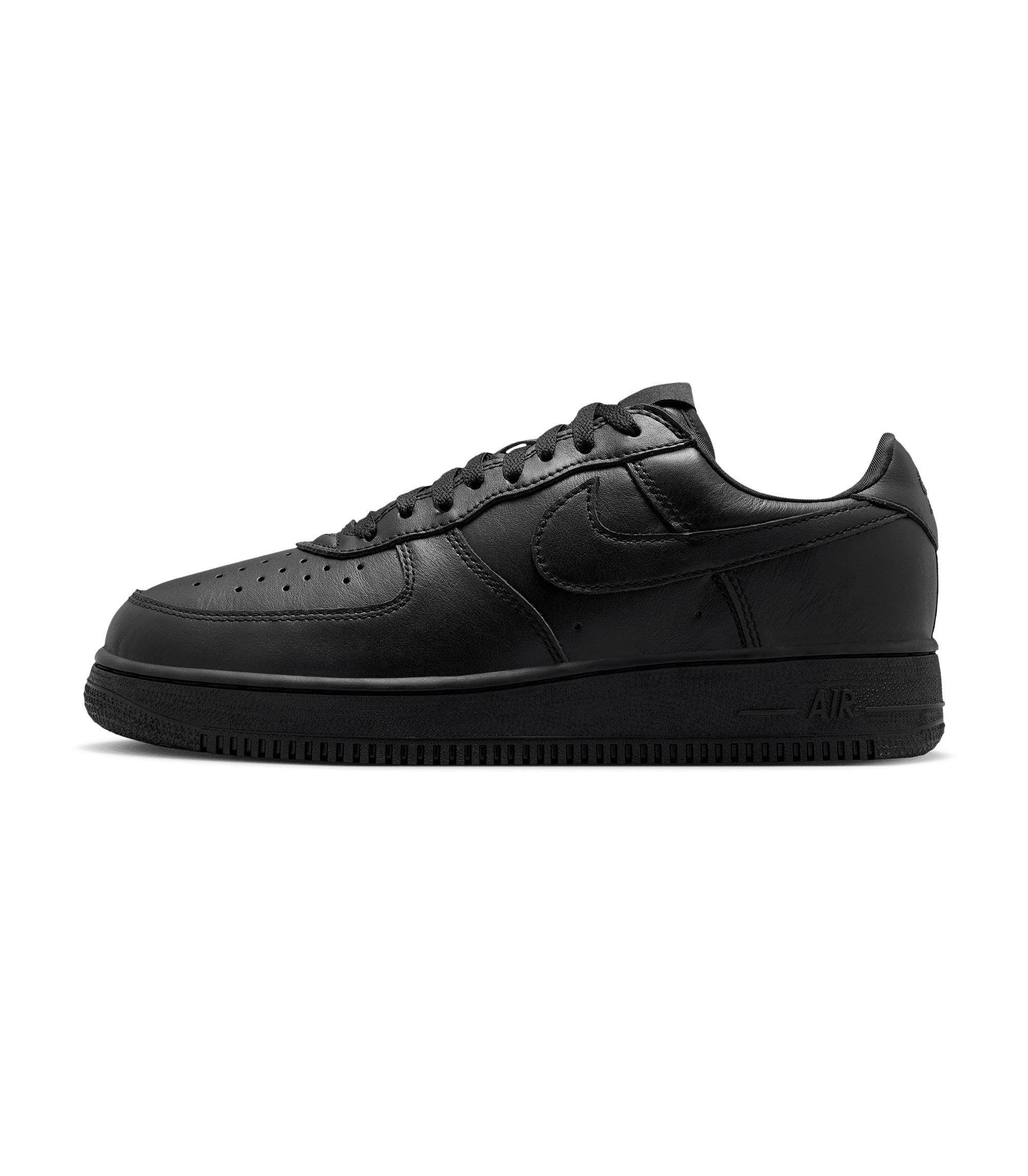 Air Force 1 '01 - Black / Black / Black