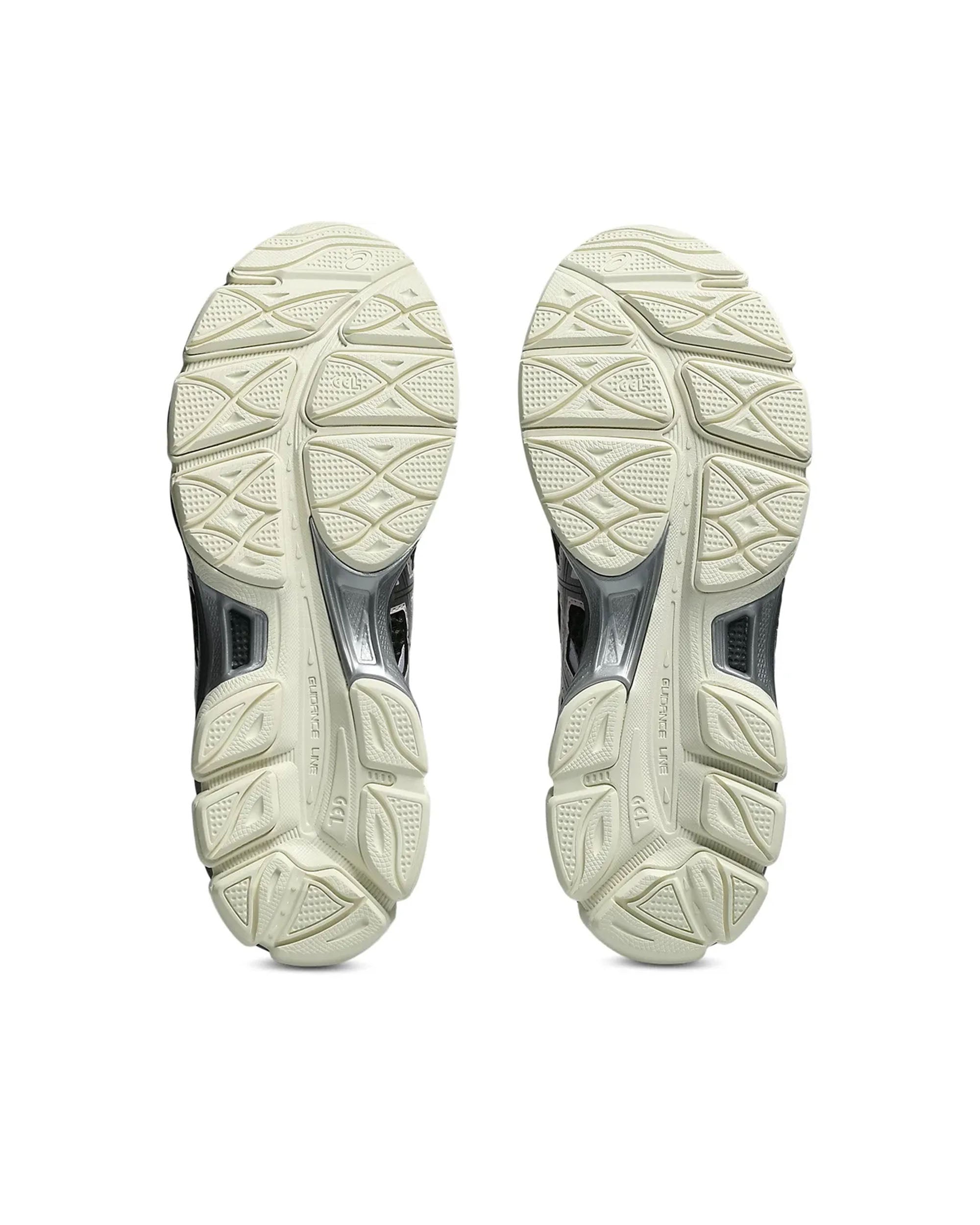 Gel-Cumulus 16 - Black Coffee / Pure Silver