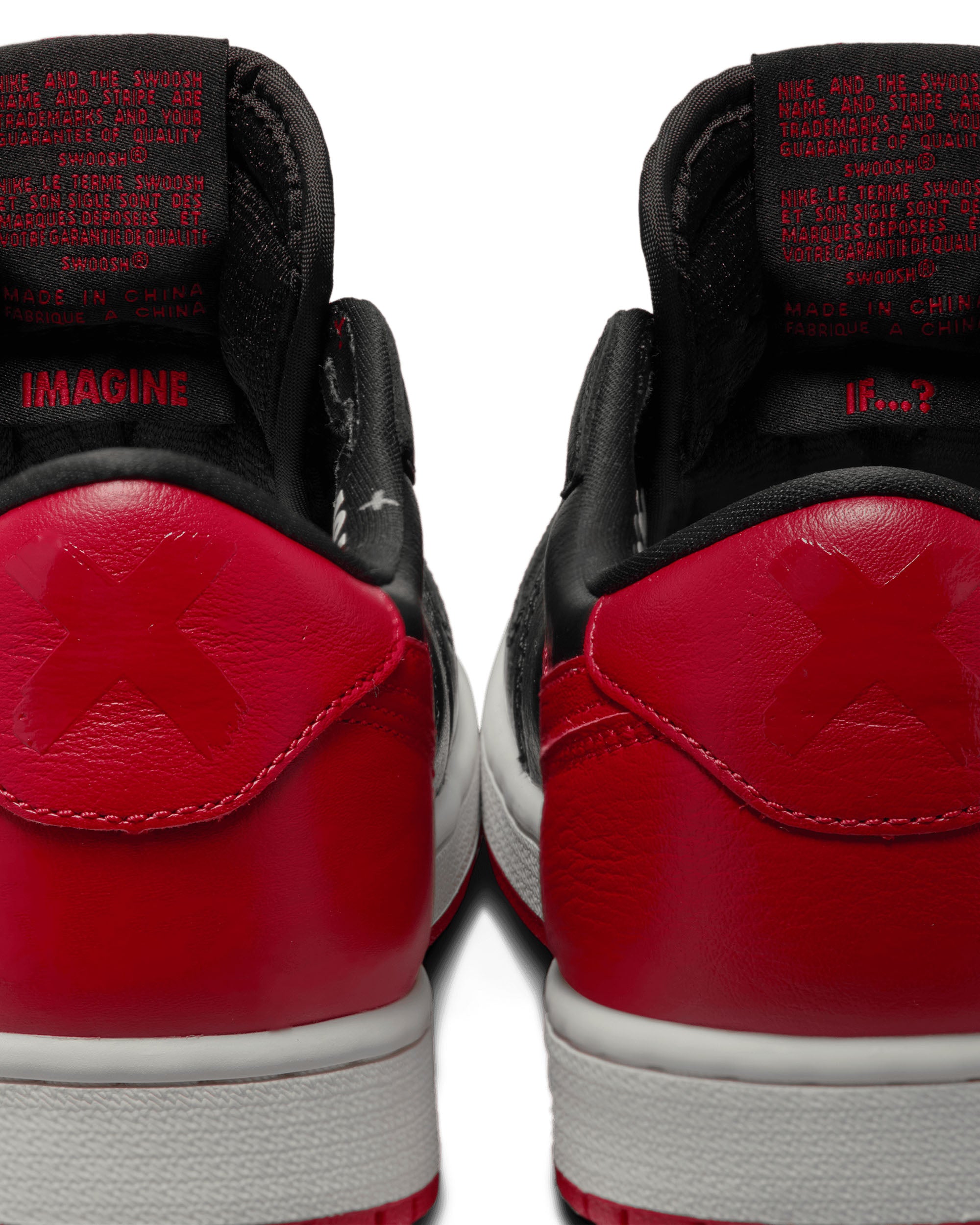 Air Jordan 1 Retro Low OG - Black / Varsity Red / Noir