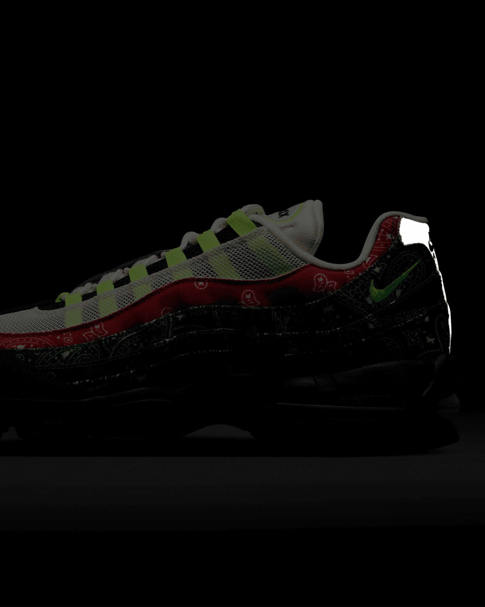 Air Max 95 - Sail / Volt / University Red / Sport Green