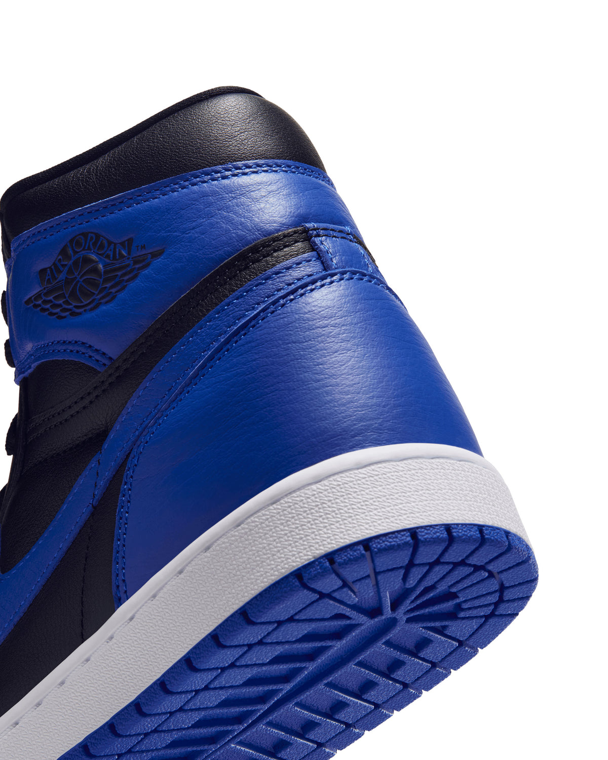 Air Jordan 1 Retro High OG "Royal" - Black / Game Royal / White