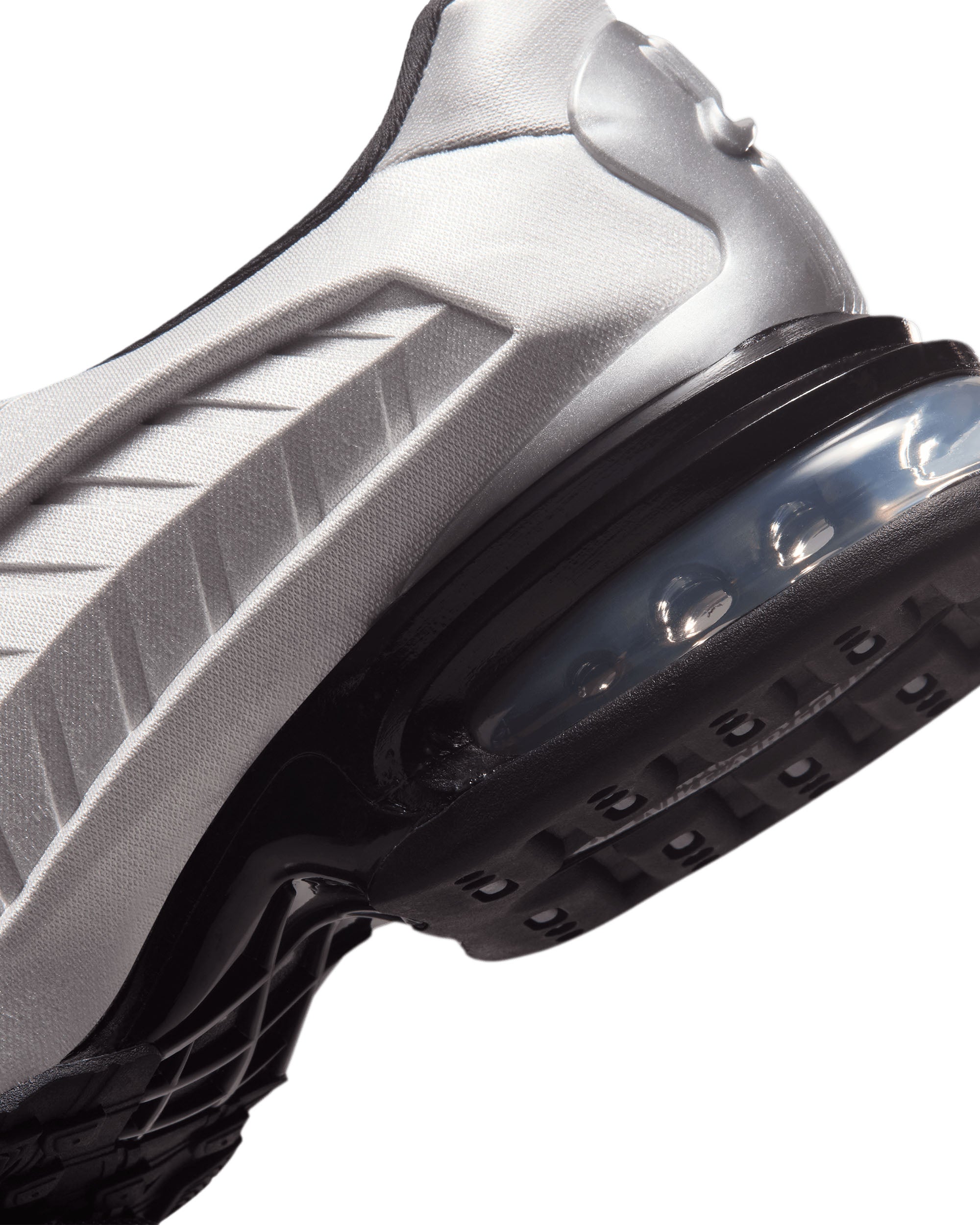 Air Max Dolce - Metallic Silver / Black / Metallic Silver