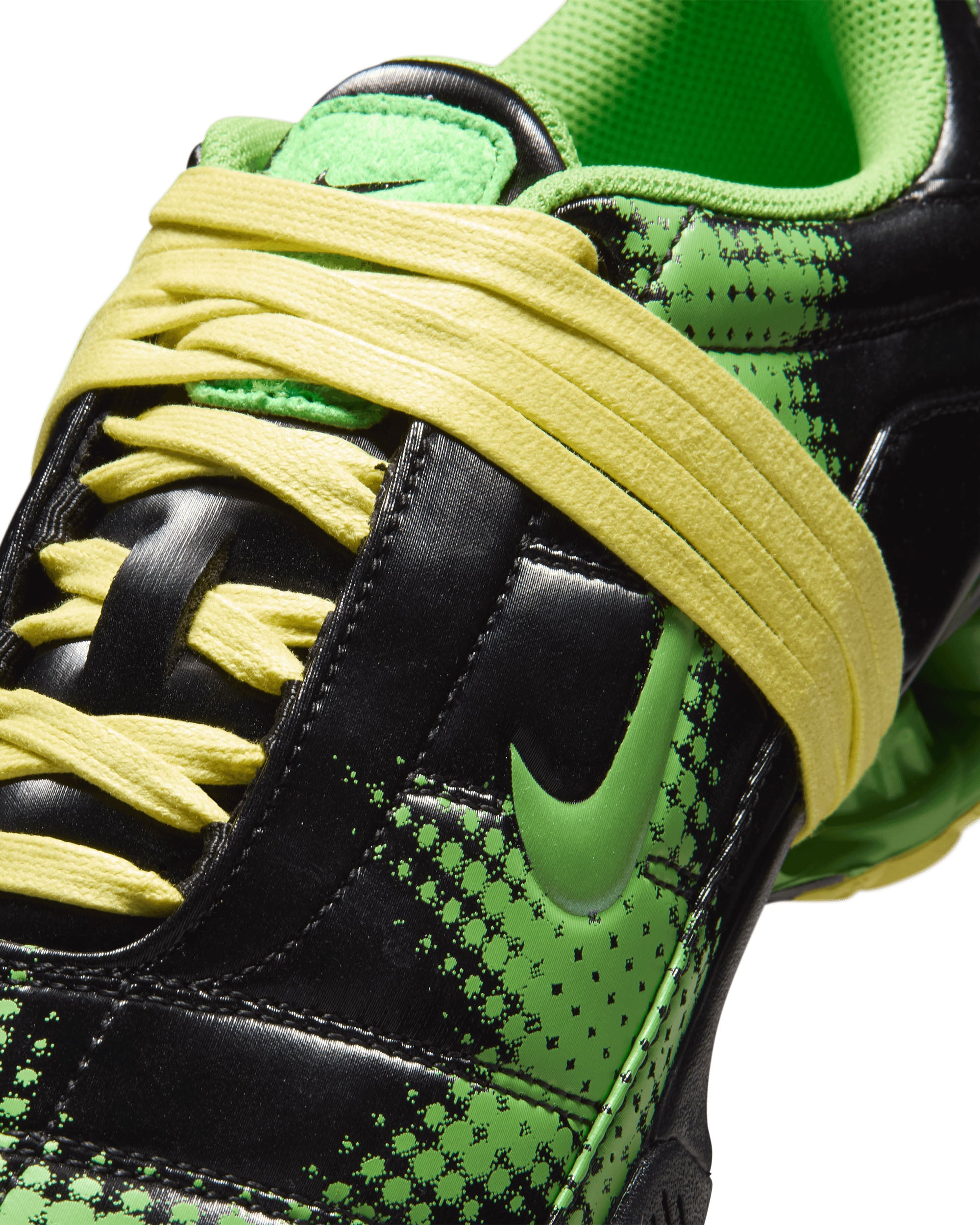 Women's T90 Shox Magia - Black