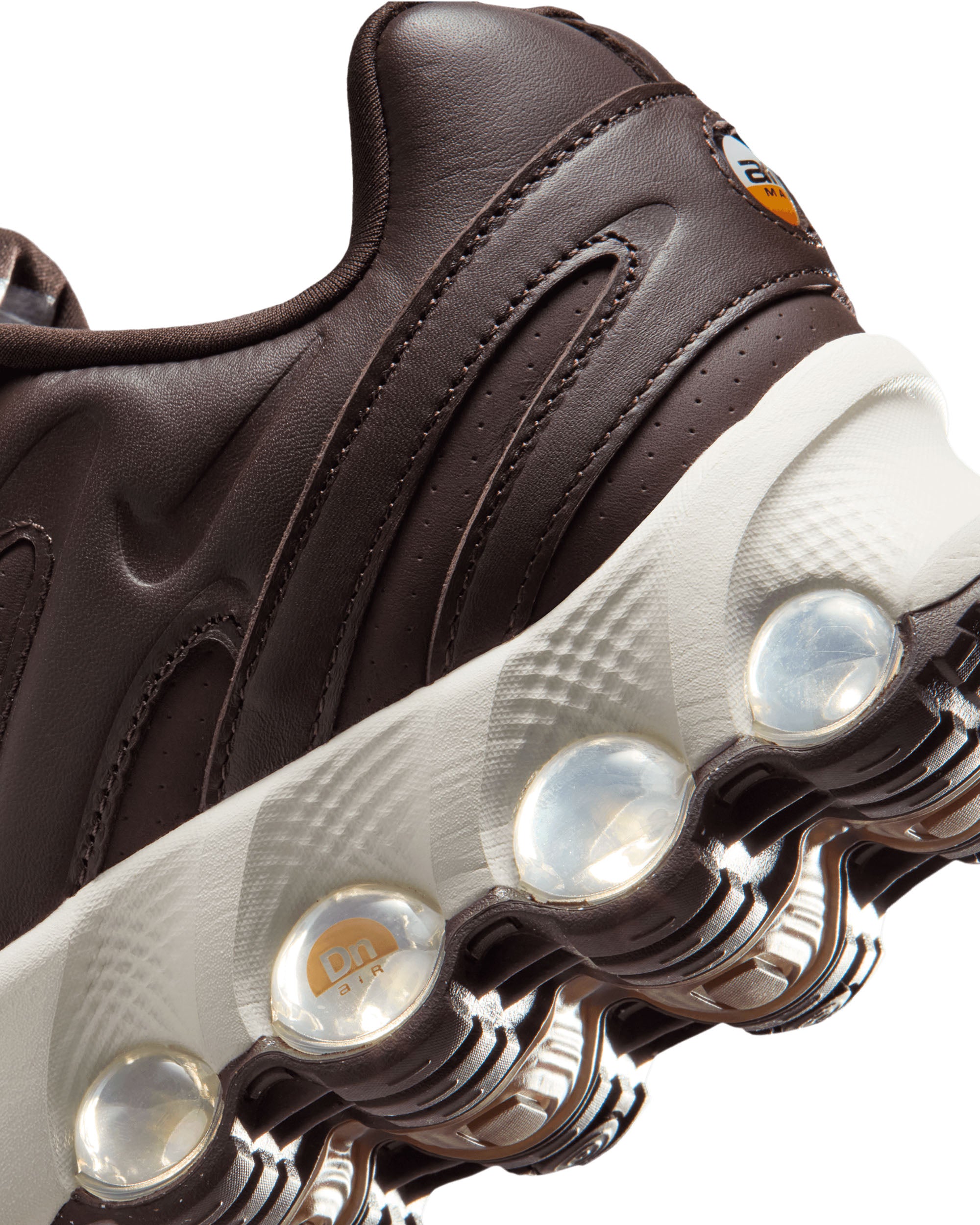 Air Max DN8 Leather - Baroque Brown / Sail