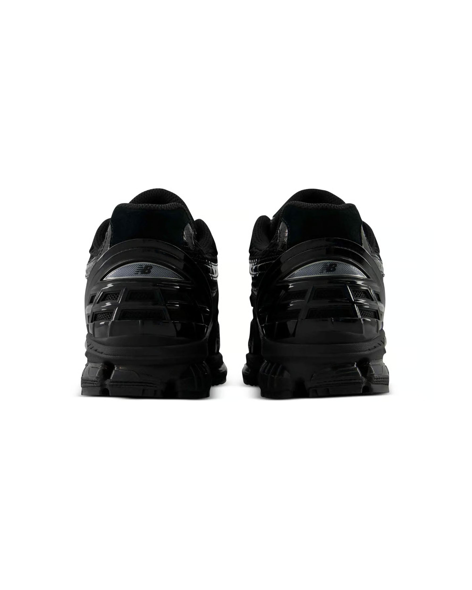 1954R - Black / Black