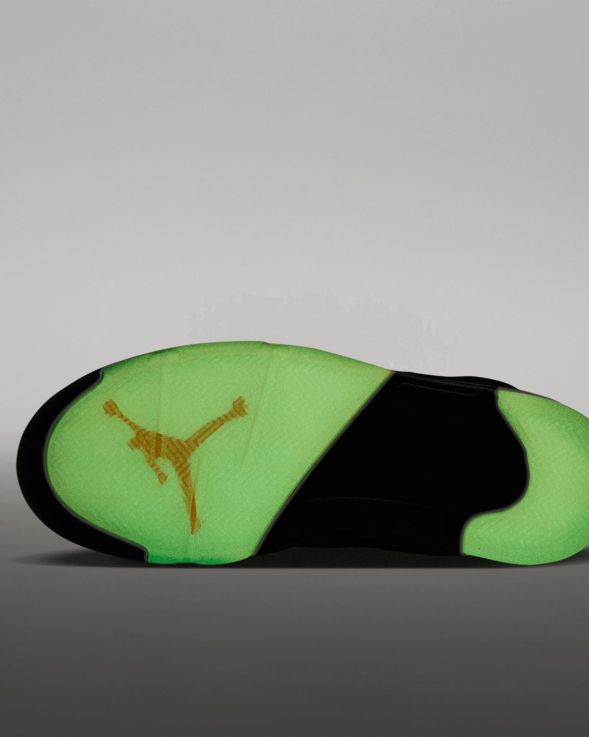 Air Jordan 5 Retro "Halloween" - Black / Black / Picante Red / Glow In The Dark