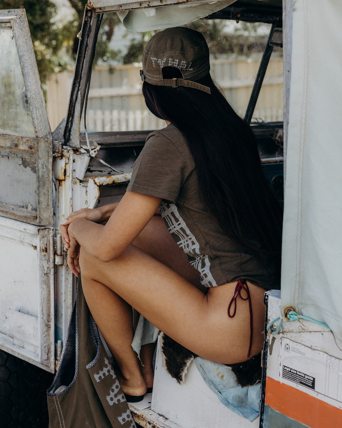 Temptation Vacation Leave Cap - Khaki