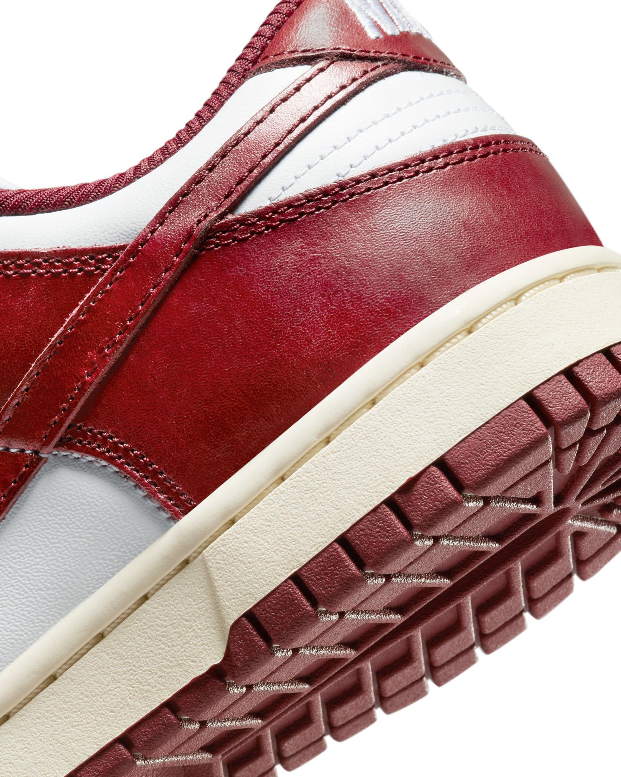 Womens Dunk Low Premium - White / Team Red / Coconut Milk