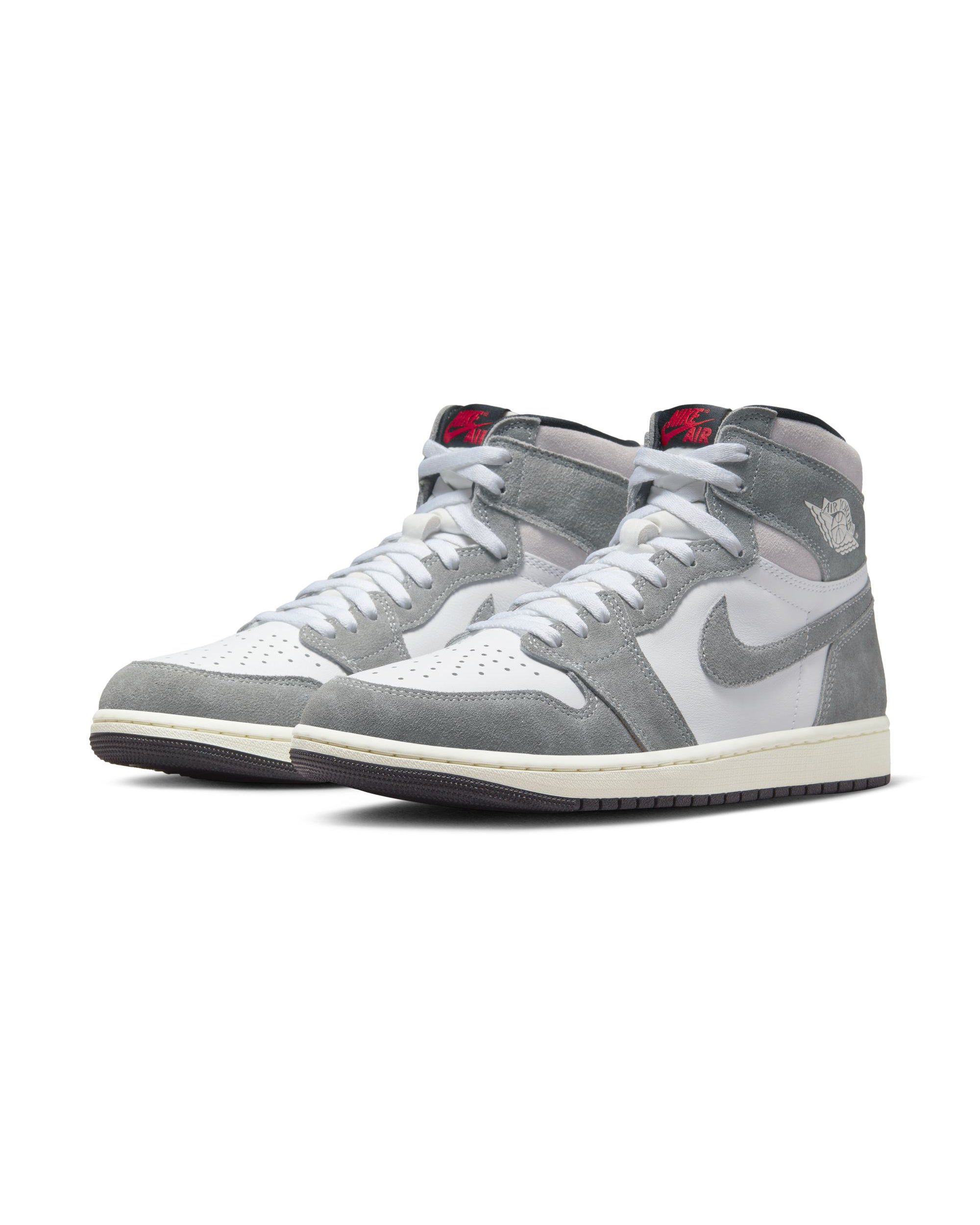 Air Jordan 1 Retro High OG - Black / Fire Red / White / Lt Smoke Grey