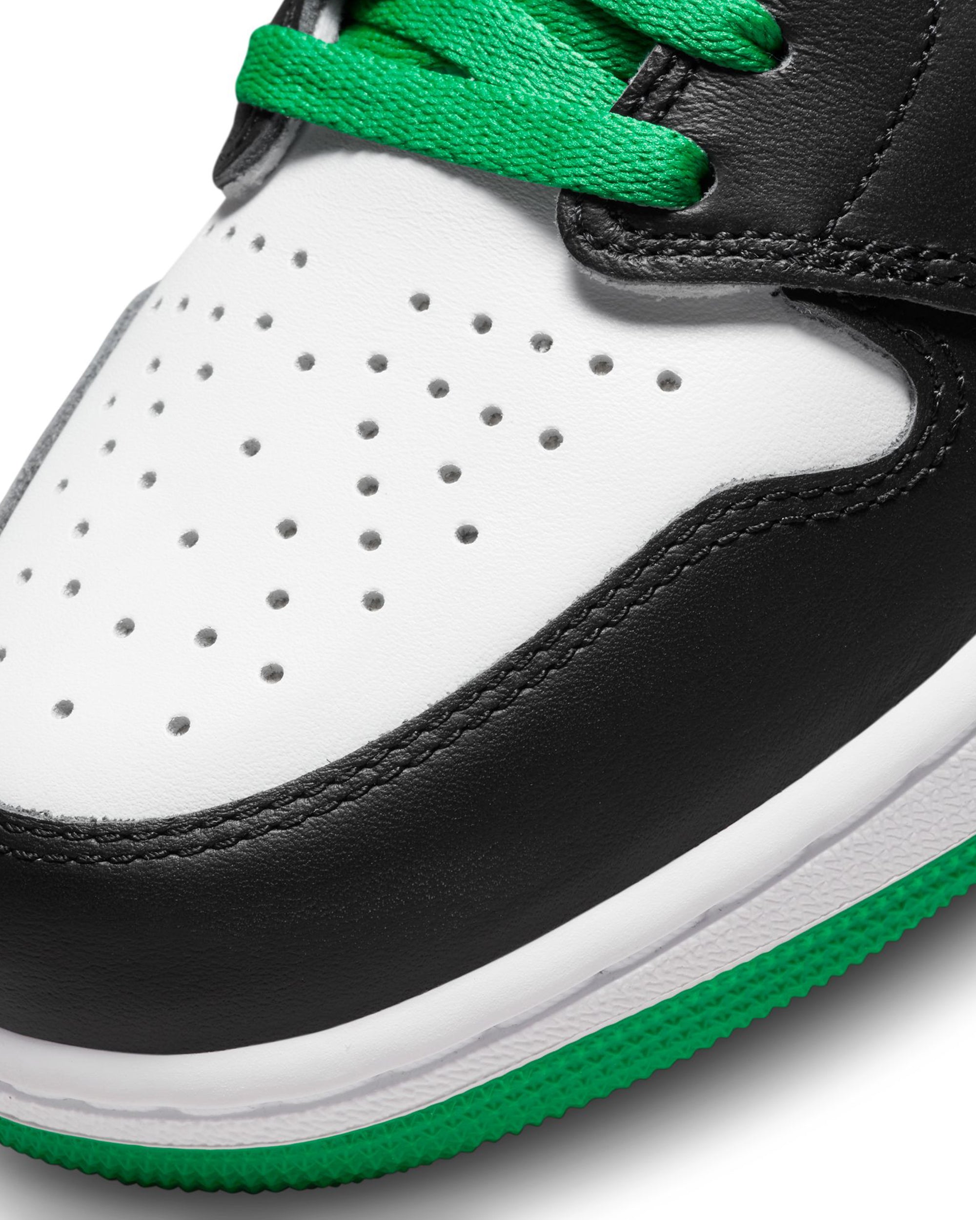 Air Jordan 1 Retro High OG - Black / Lucky Green / White
