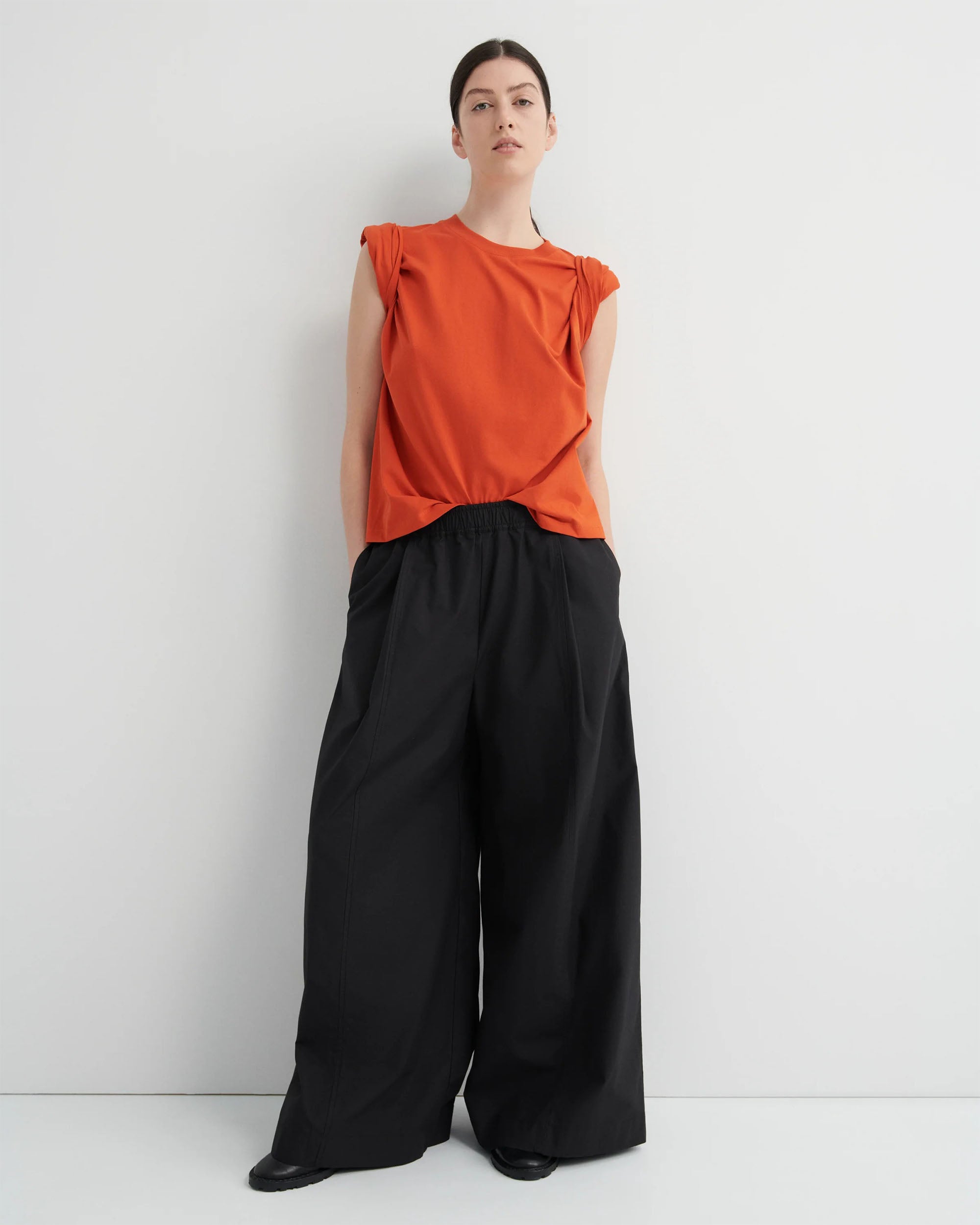 Surround Pant - Black