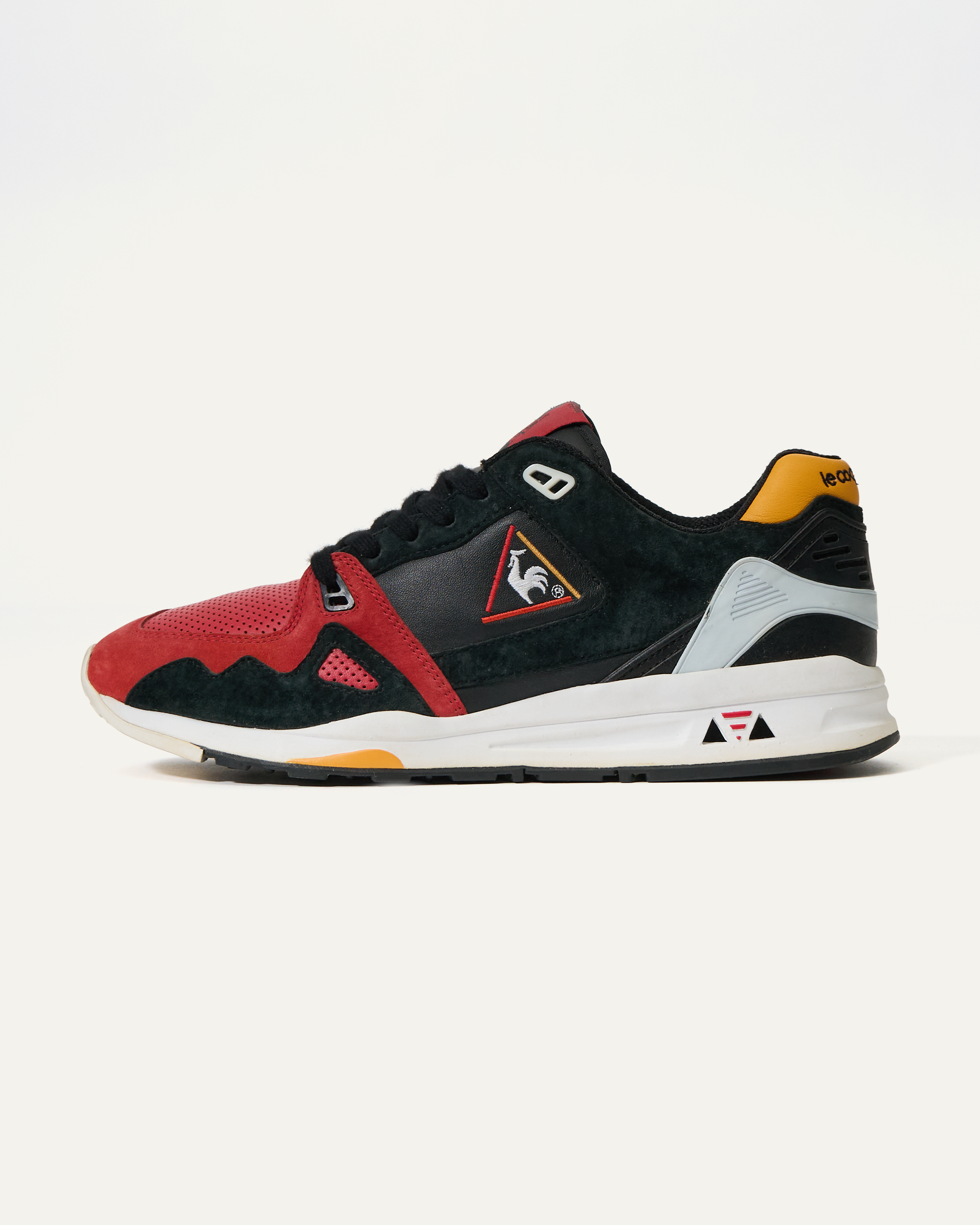 Le Coq Sportif R1000 - Black Swan