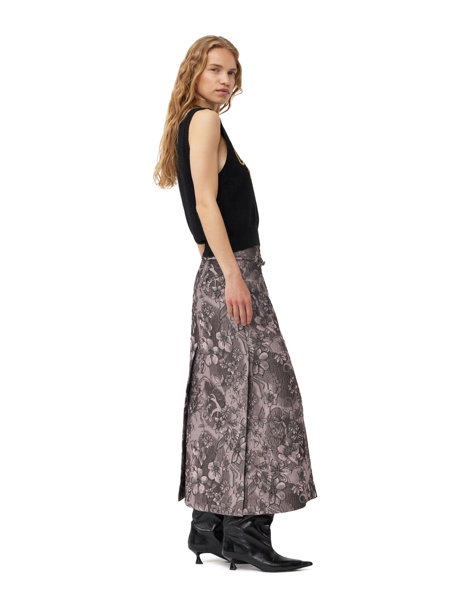 Rippled Jacquard Long Slit Skirt - Black Lotus
