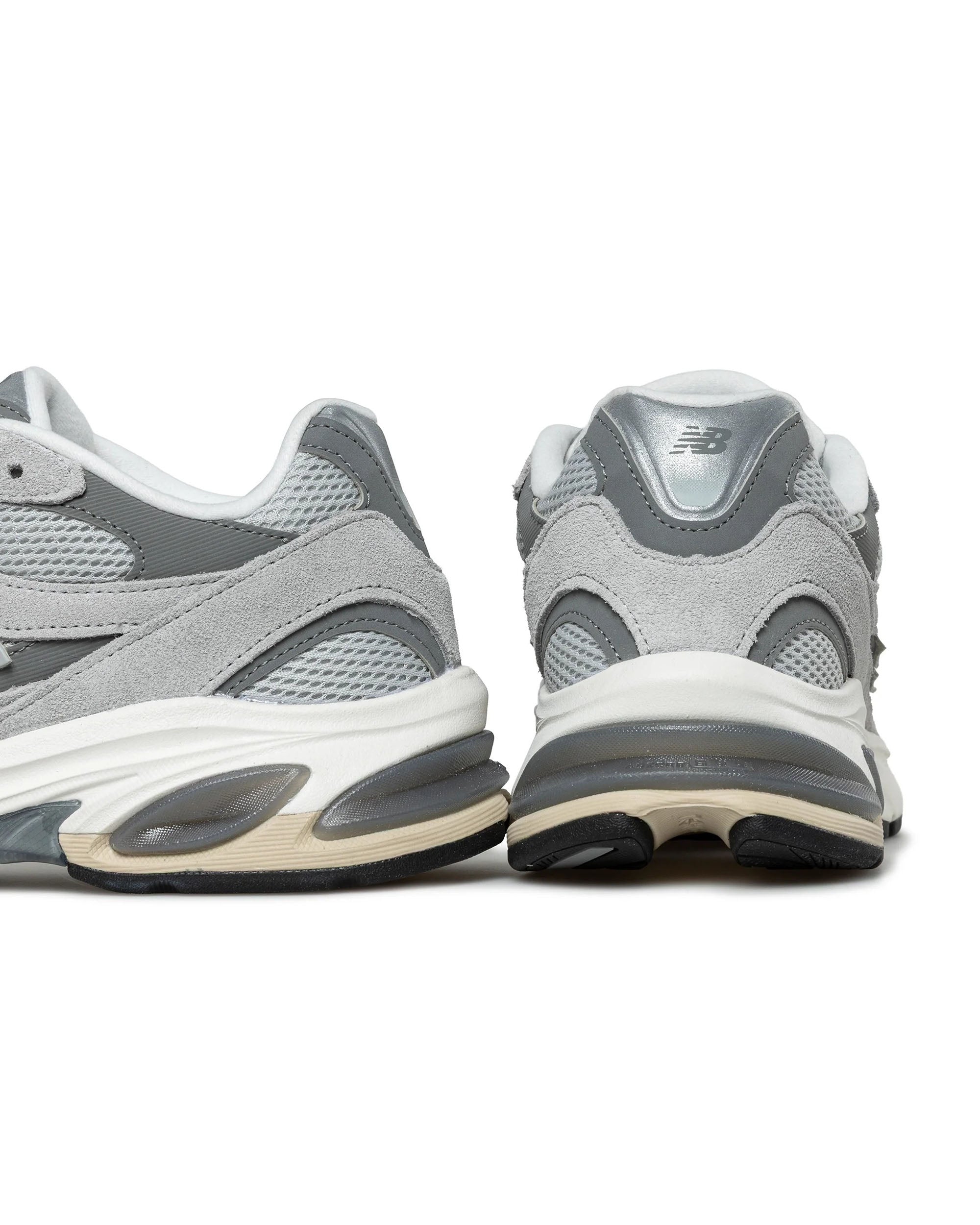 2010 - Raincloud / Harbor Grey / White