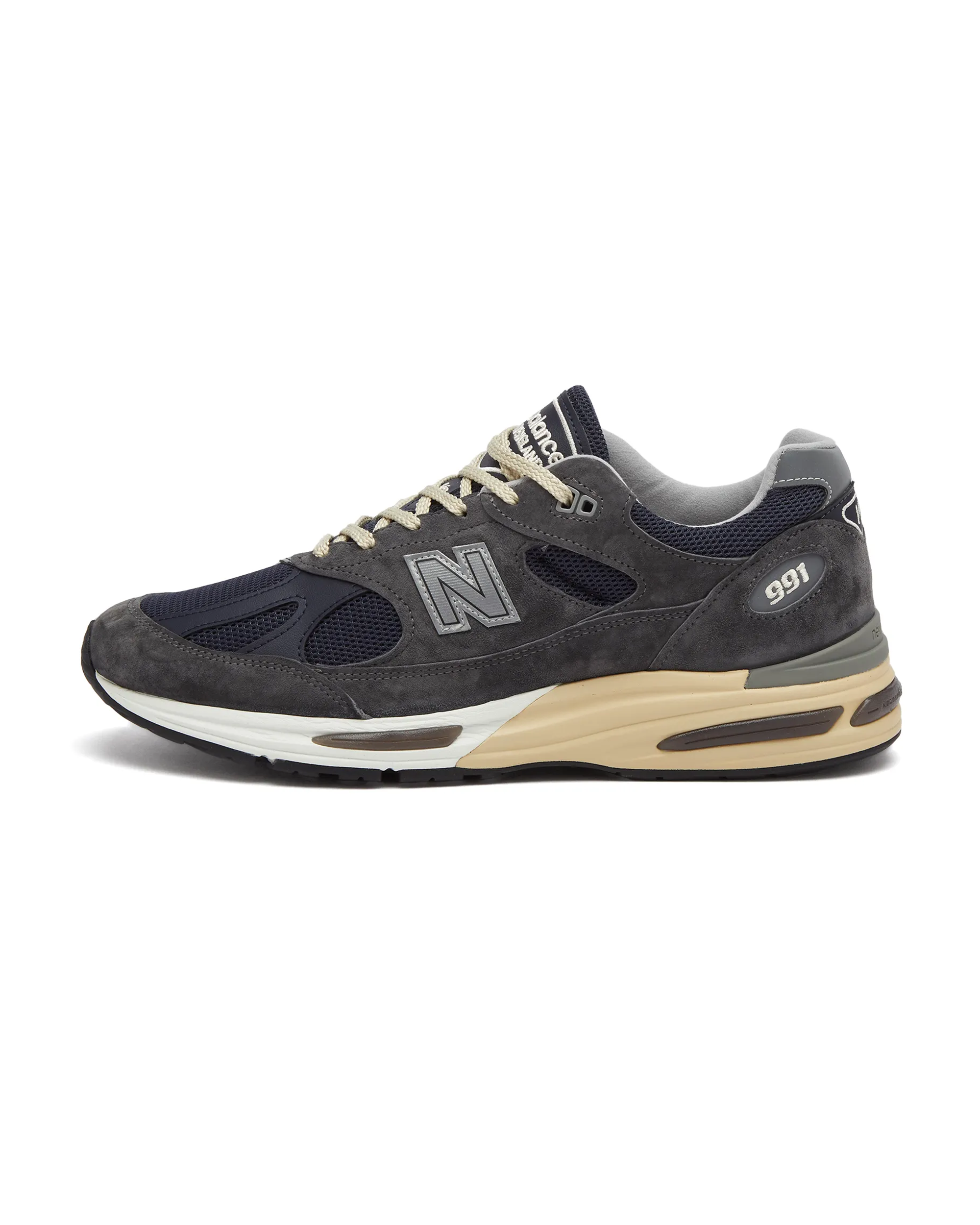 Made in U.K. 991v2 - Dark Gull Grey