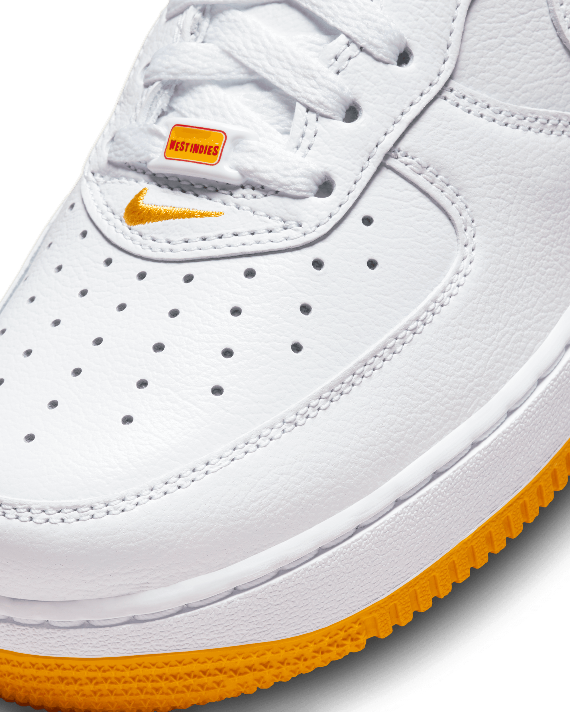 AIR FORCE 1 LOW RETRO QS - WHITE / WHITE UNIVERSITY GOLD