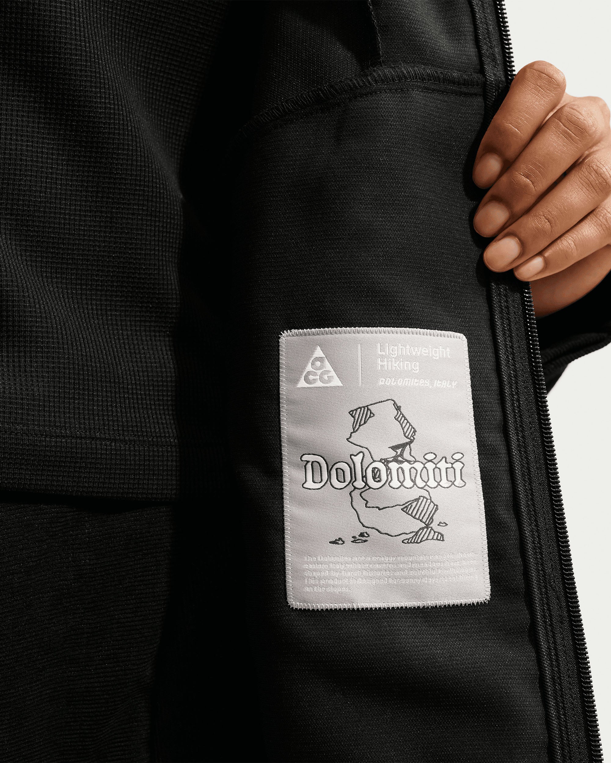 ACG Dolomiti Vest - Black/Black/Summit White