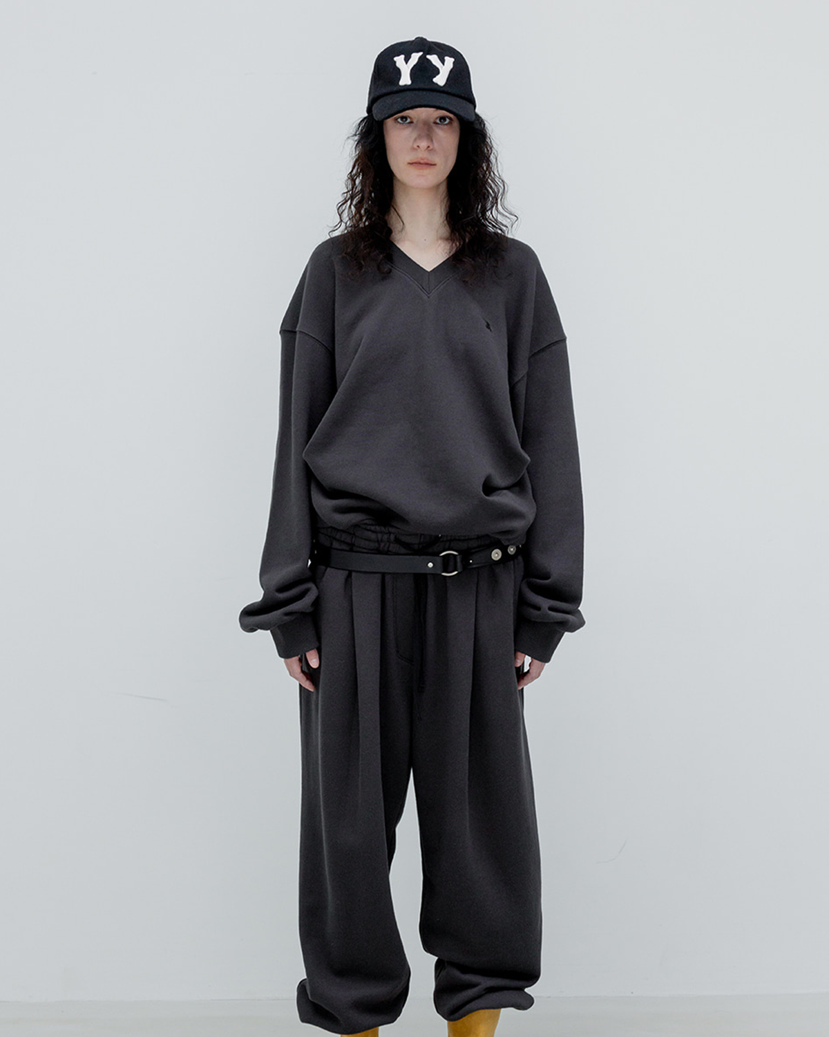 Slouchy V-Neck Sweatshirt - Black
