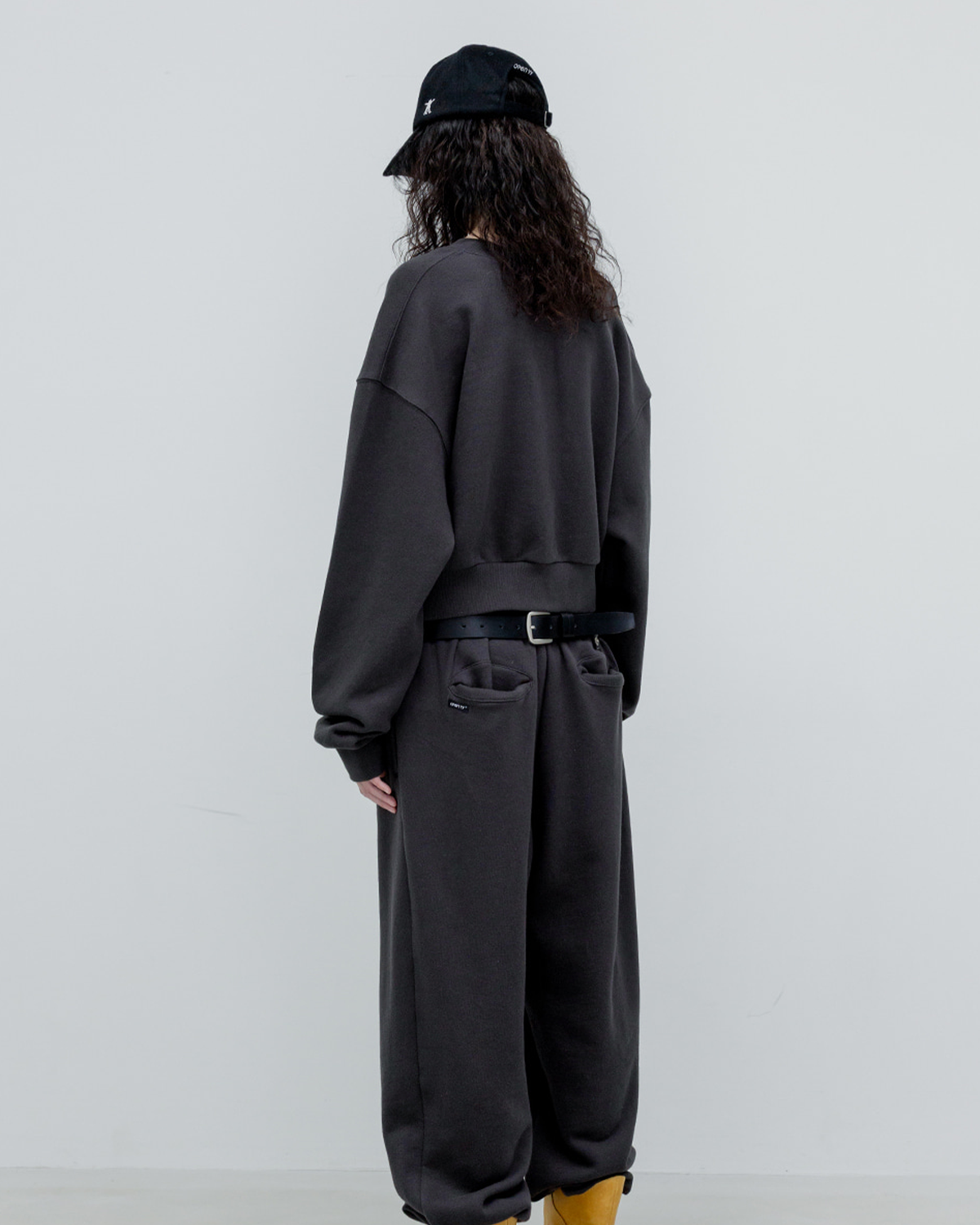 Slouchy V-Neck Sweatshirt - Black