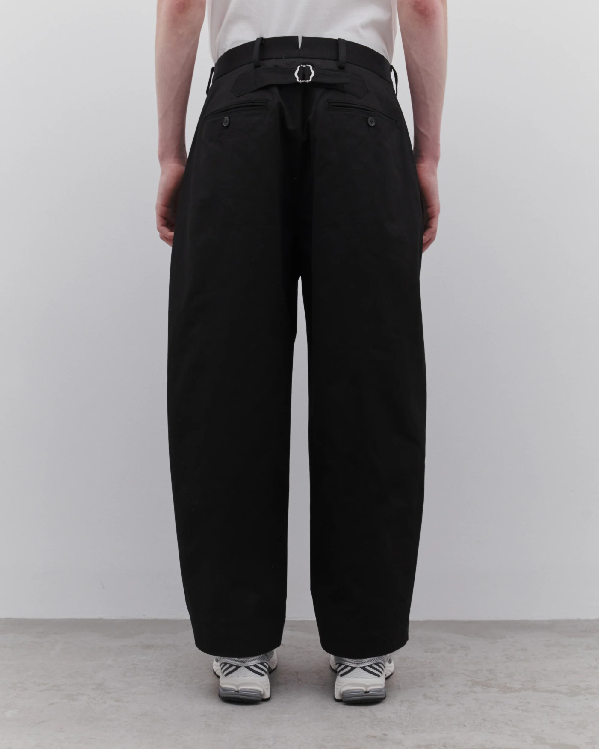 Buckle-Back Pleated Trouser - Black