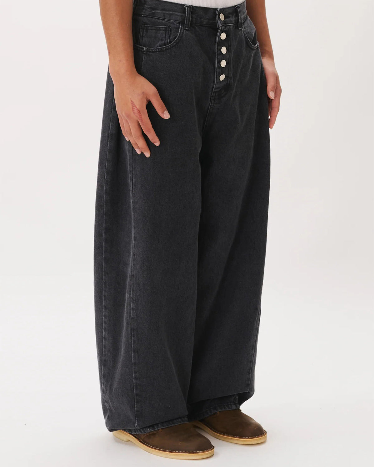 Side-Pleat Big Jeans - Black