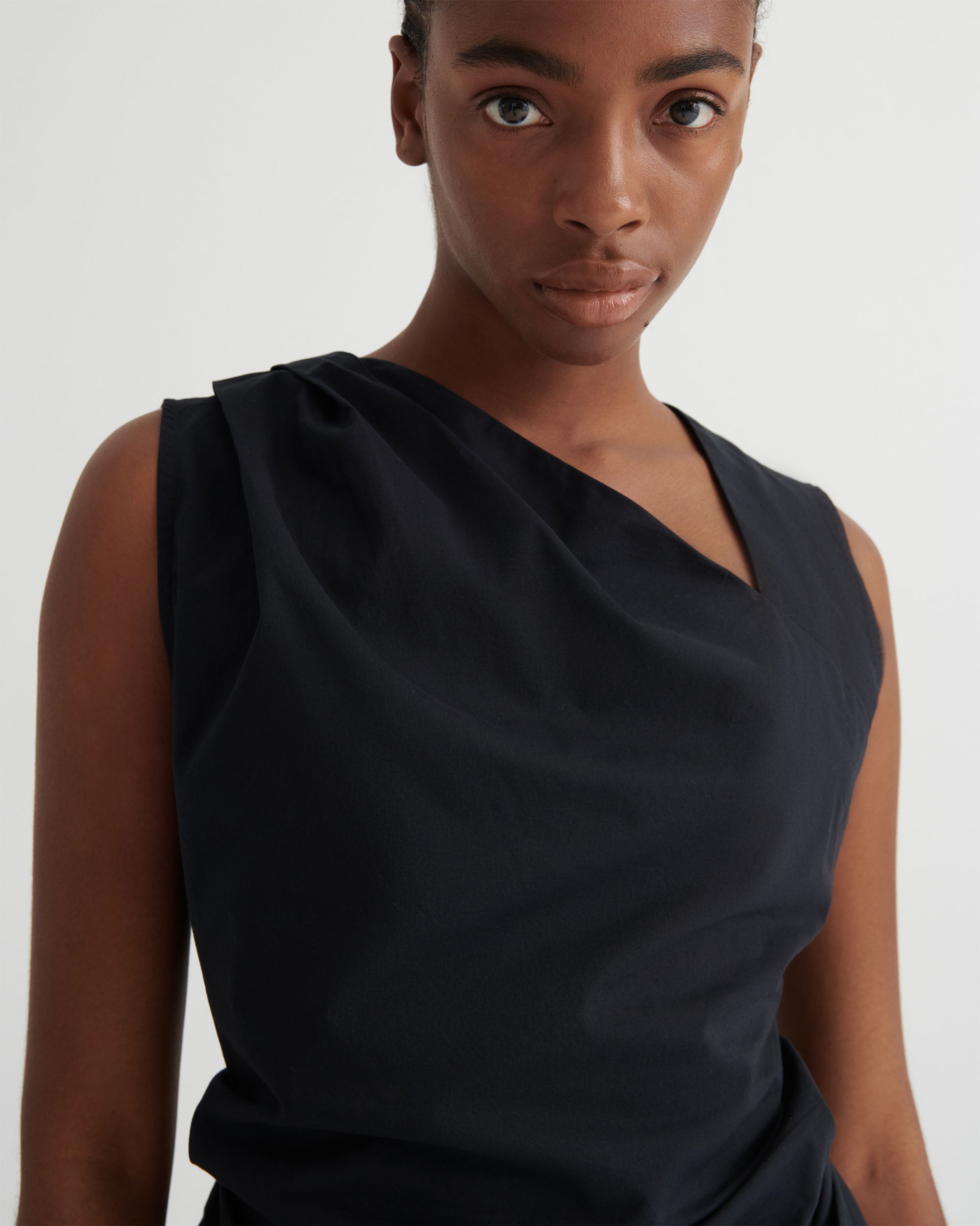 Genre Top - Black