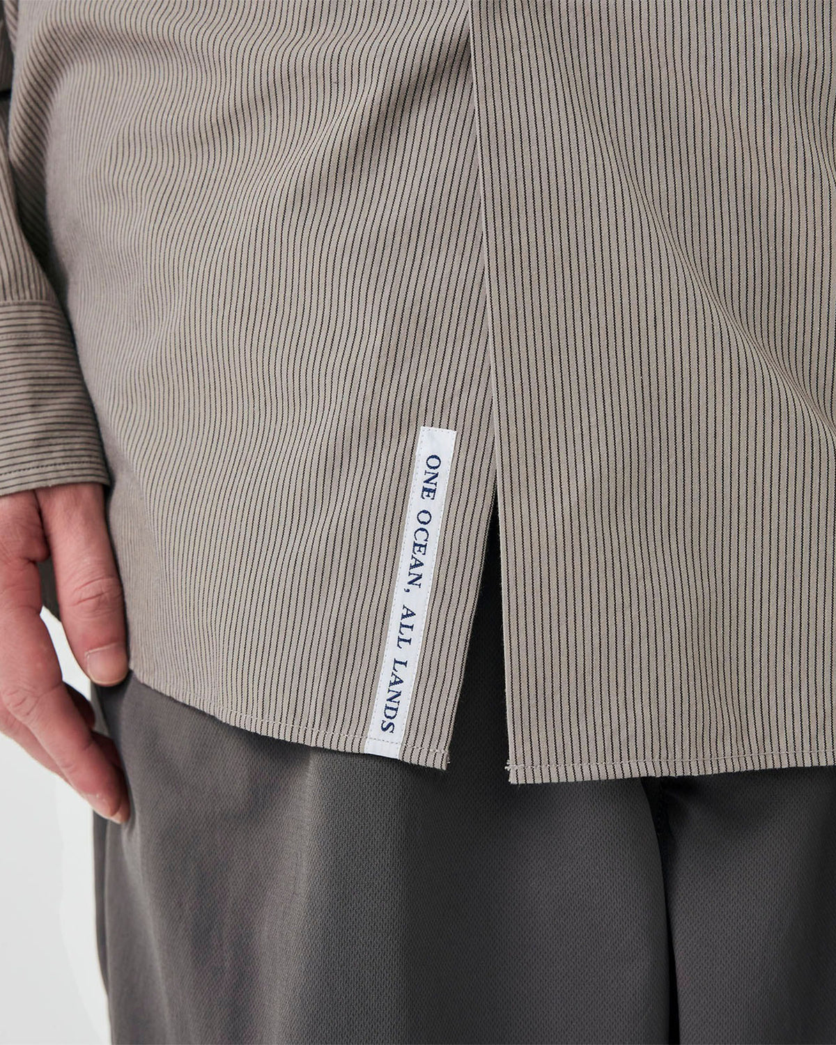 Regular Collar Striped Wind Shirt - Gray