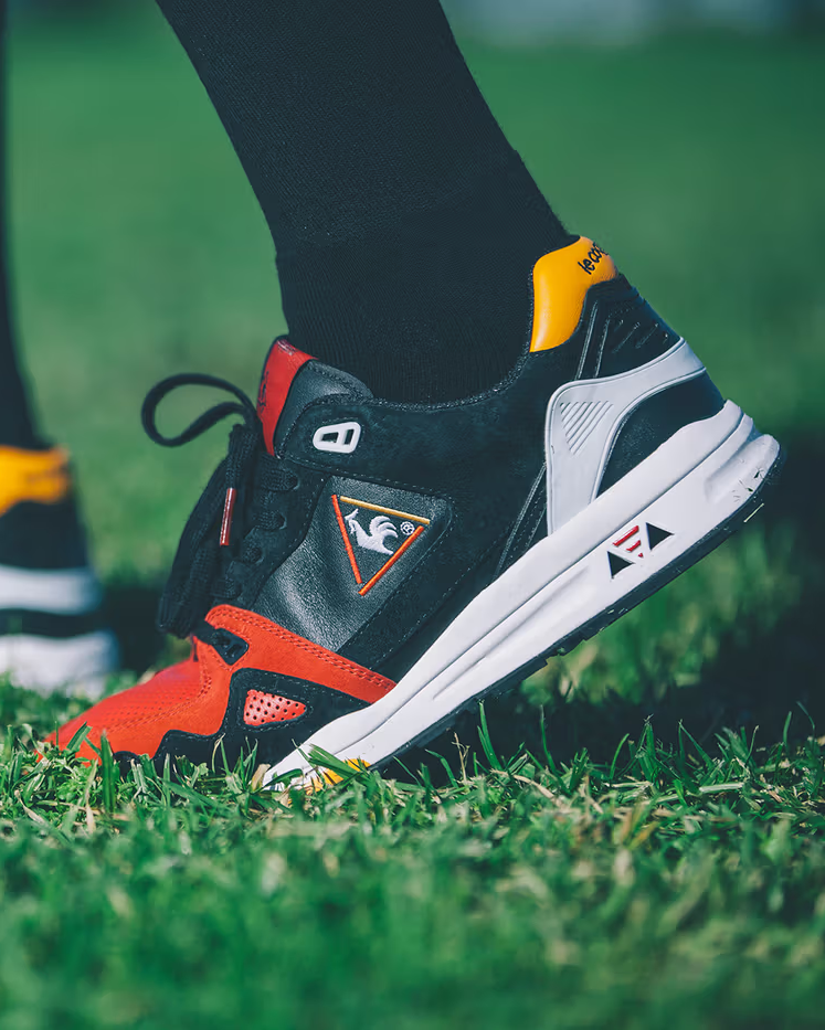 Le Coq Sportif R1000 - Black Swan