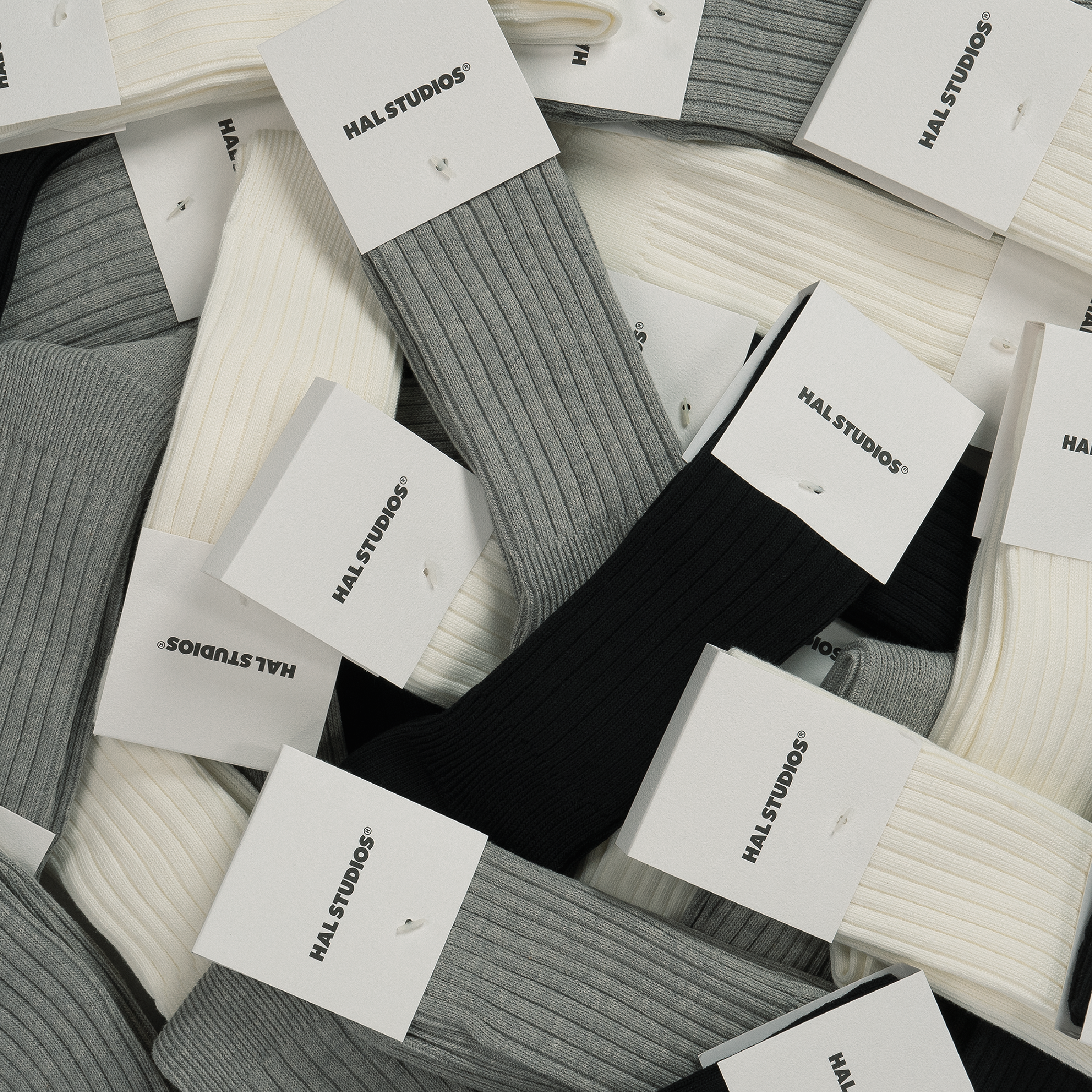 HEAVY GAUGE STUDIO SOCKS - OFF-WHITE